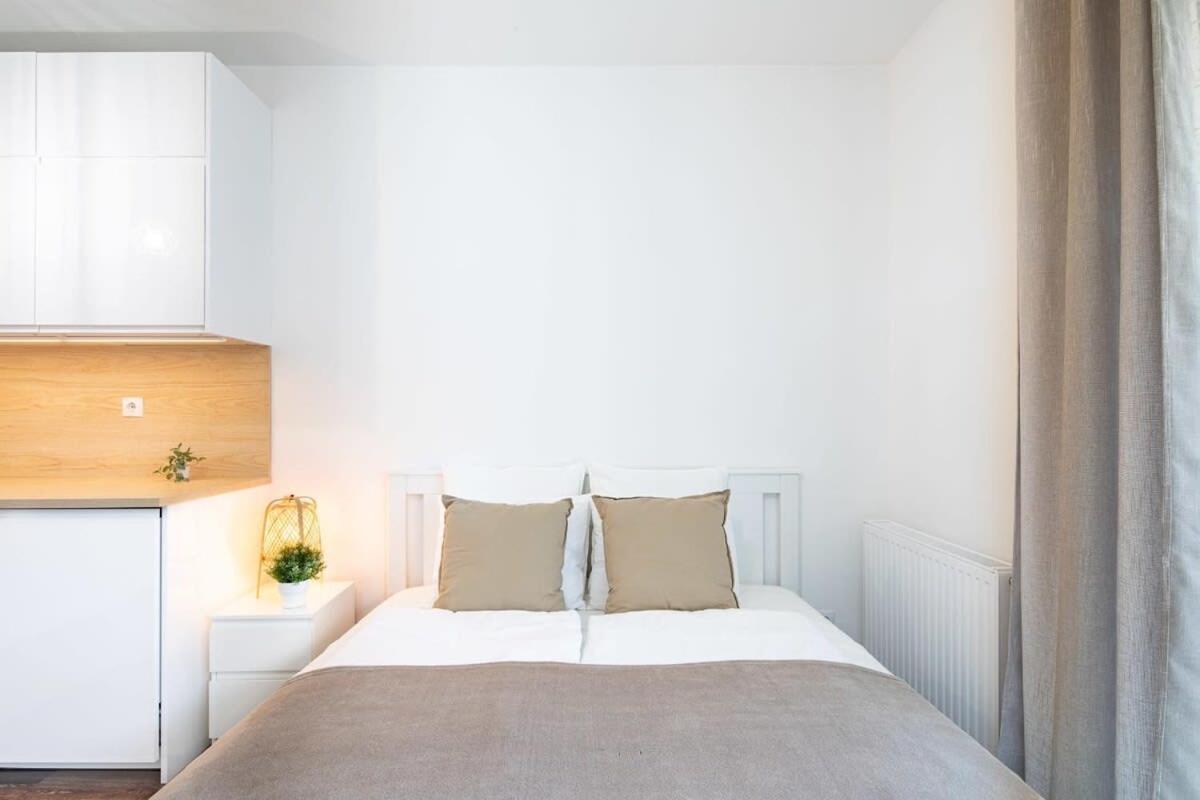 Appartamento - New With Balcony - Comfy *