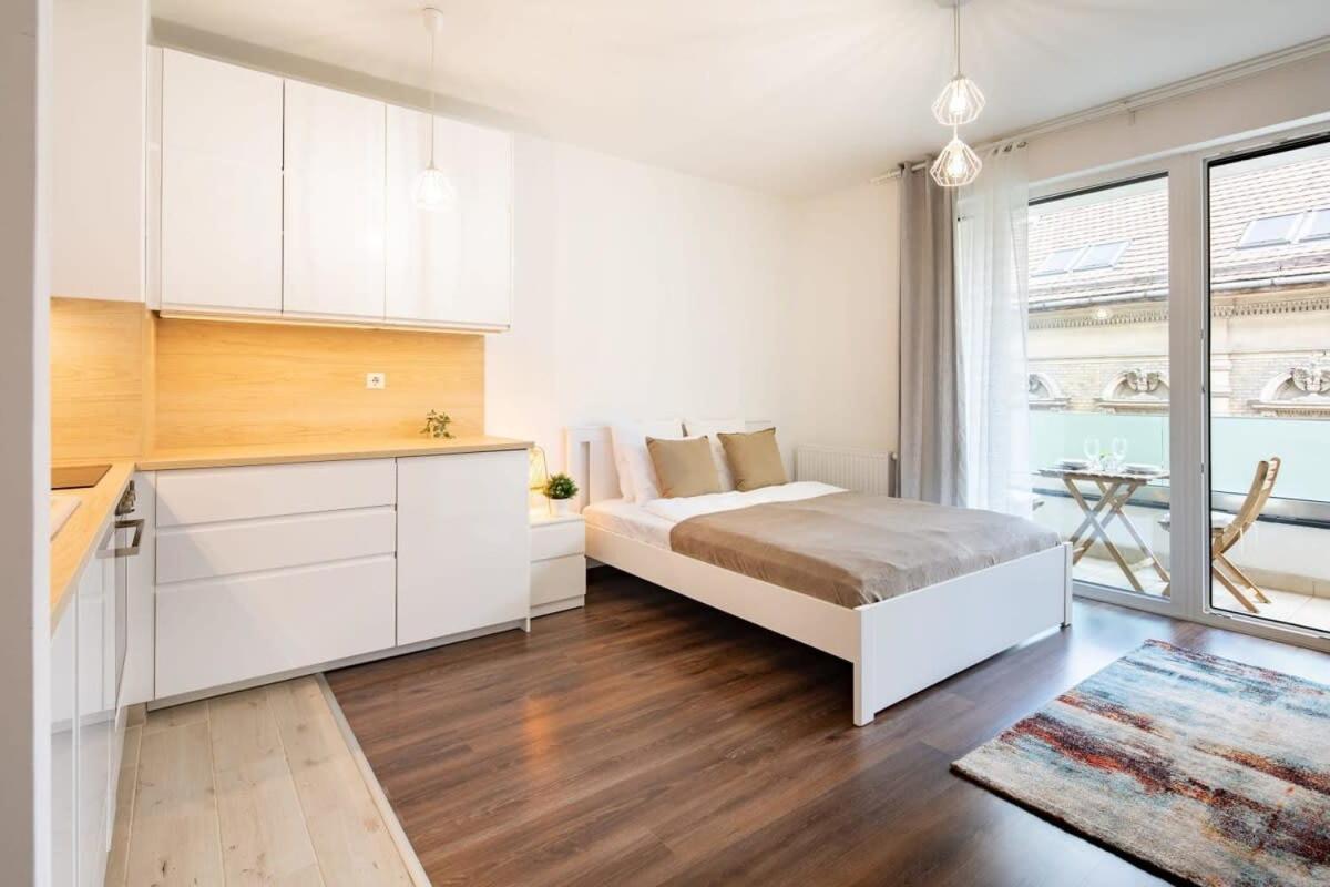 - New With Balcony - Comfy Appartamento Budapest