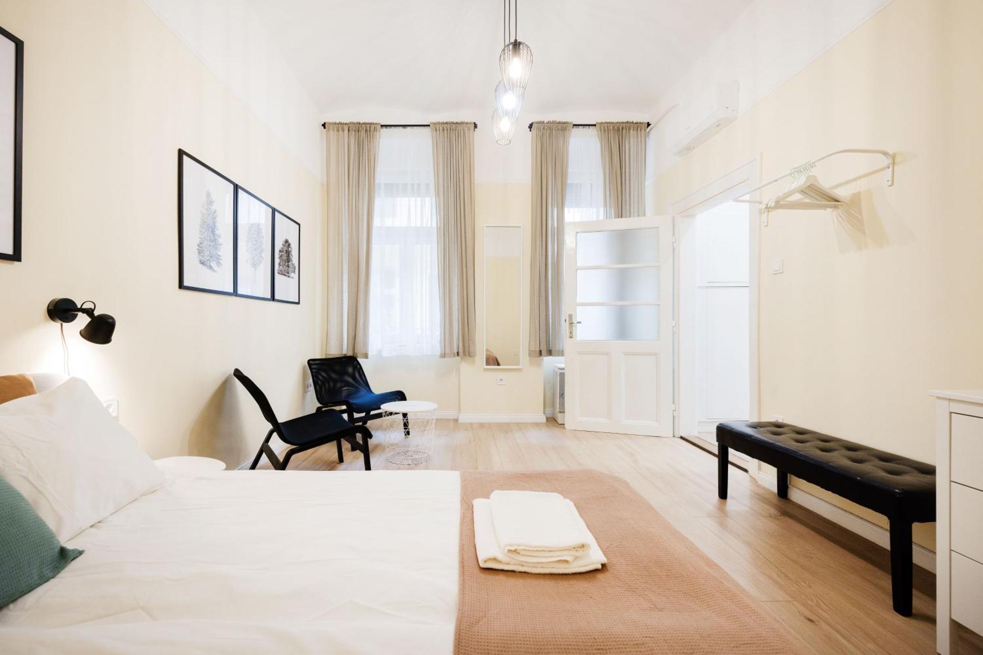 Appartamento Perfectly Compact - Two Bedrooms With Ac & Parking