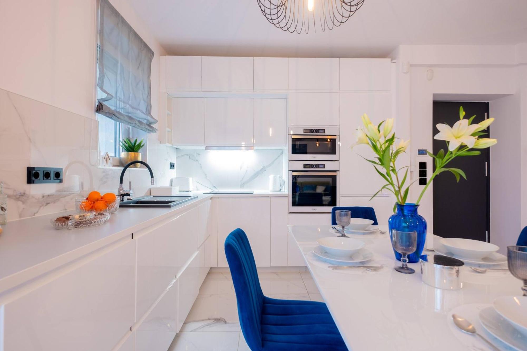 White Rose Hill Luxury * Budapest