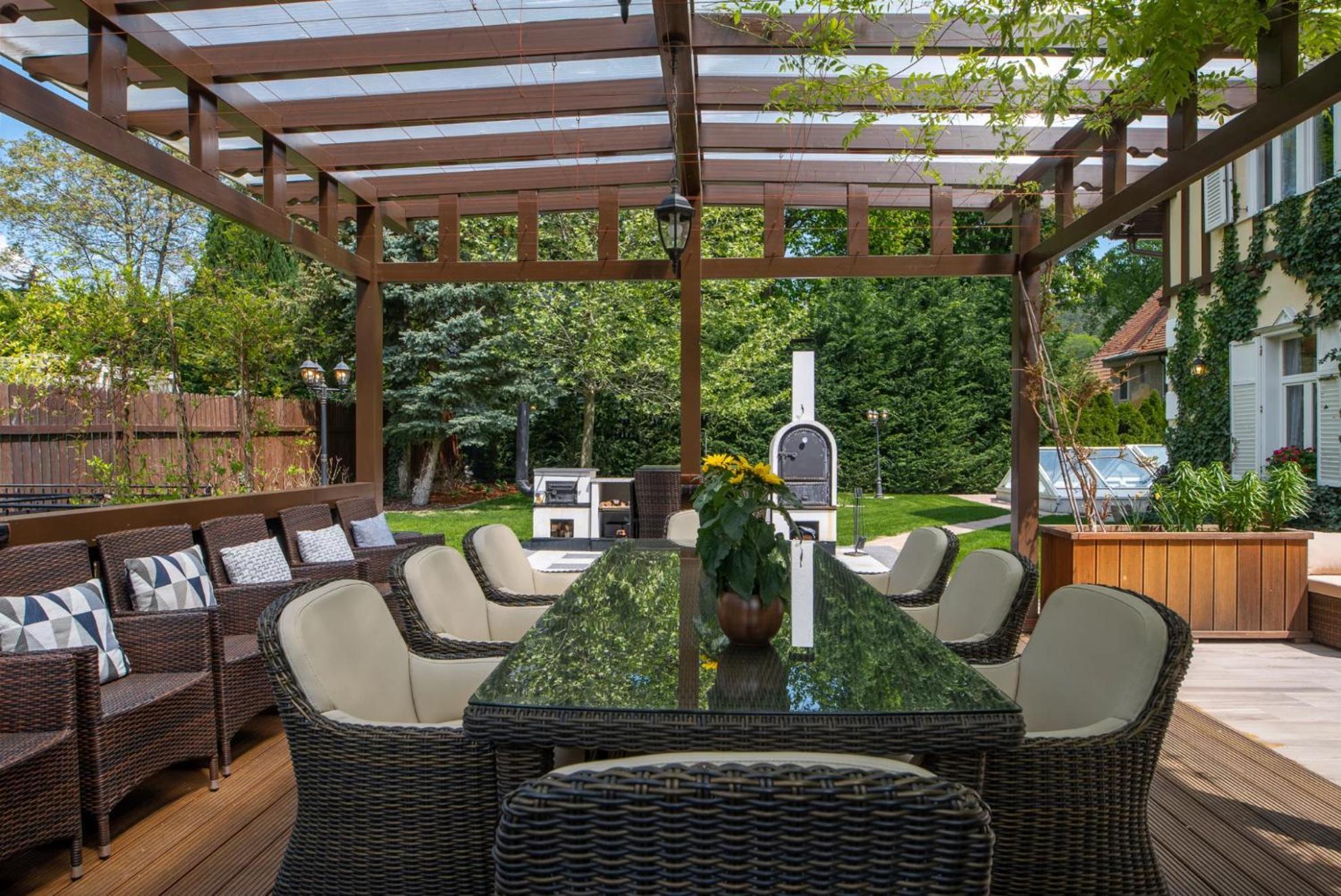 Uhu 750 M2 -