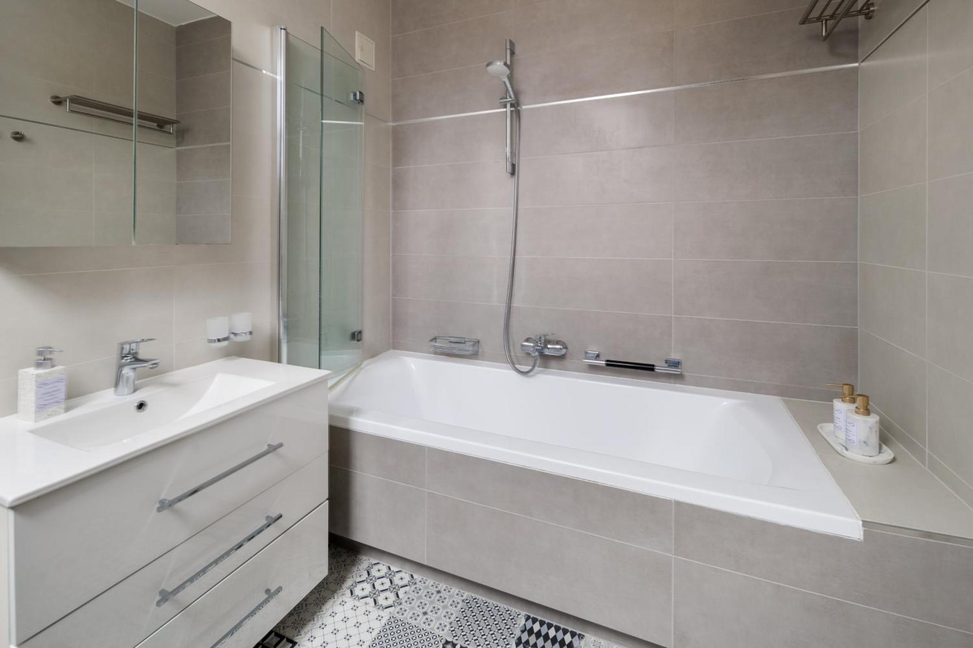 Villa Uhu 750 M2 - *