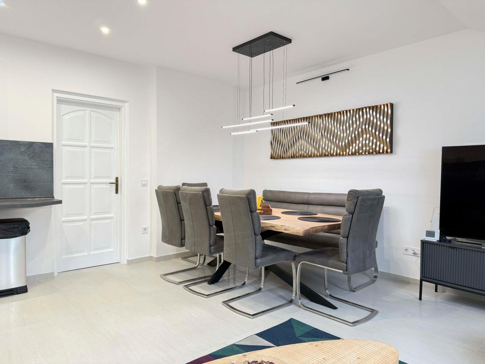 Apartament N33 Spacious Luxury 3br
