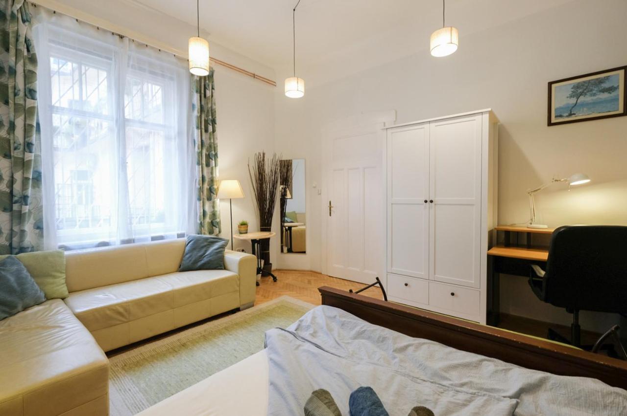 Acacia Hostel