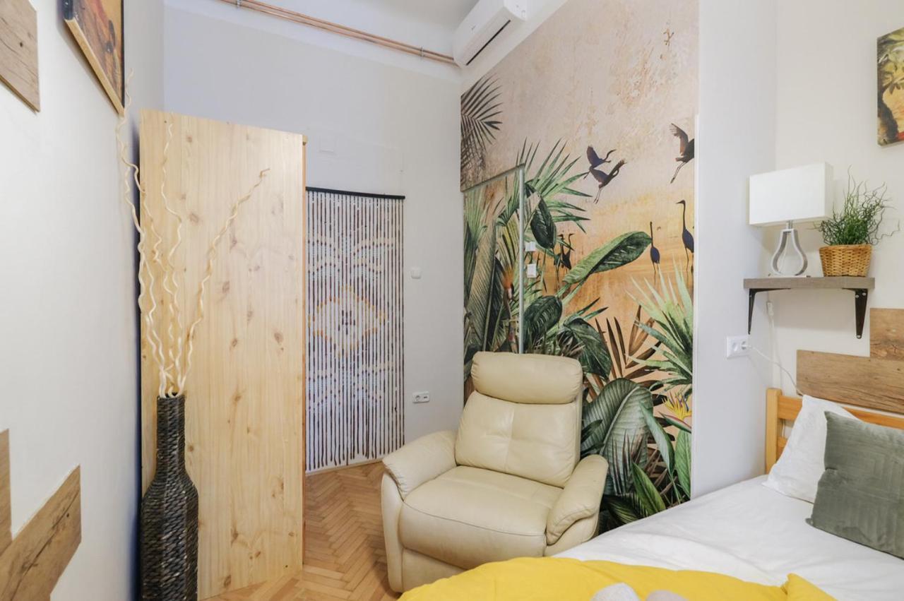 Acacia * Budapest