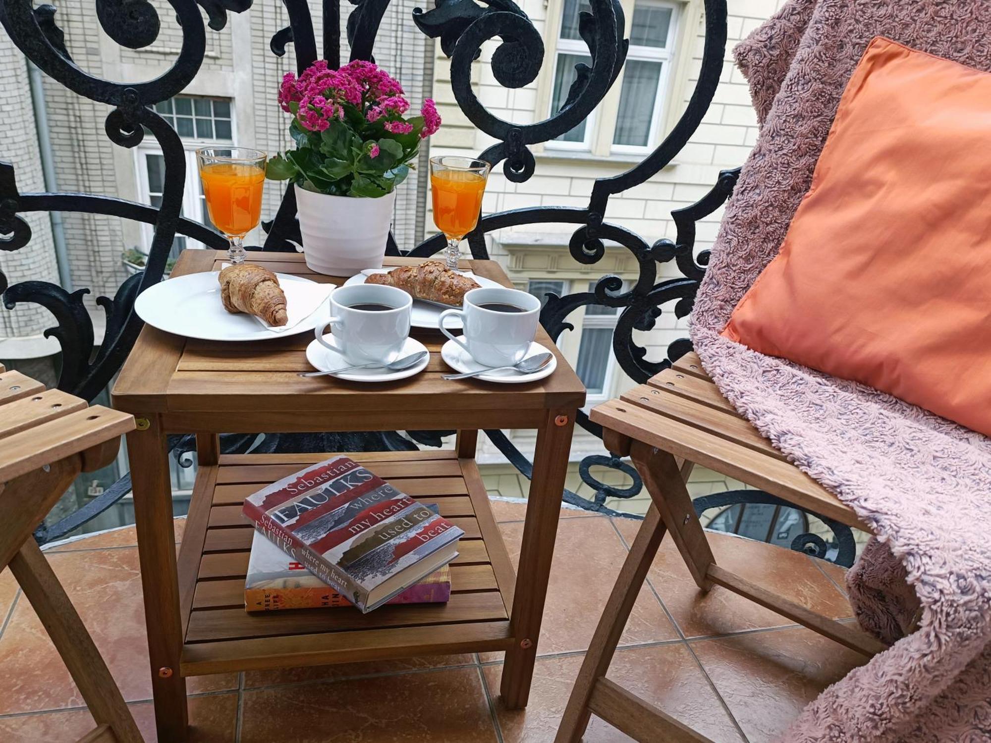 Apartment Super Chic With A Private Balcony Budapest