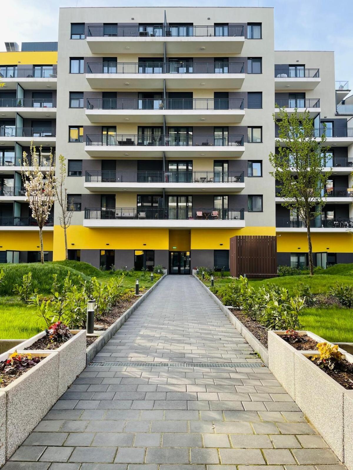 Westside Garden Modren With Free Parking