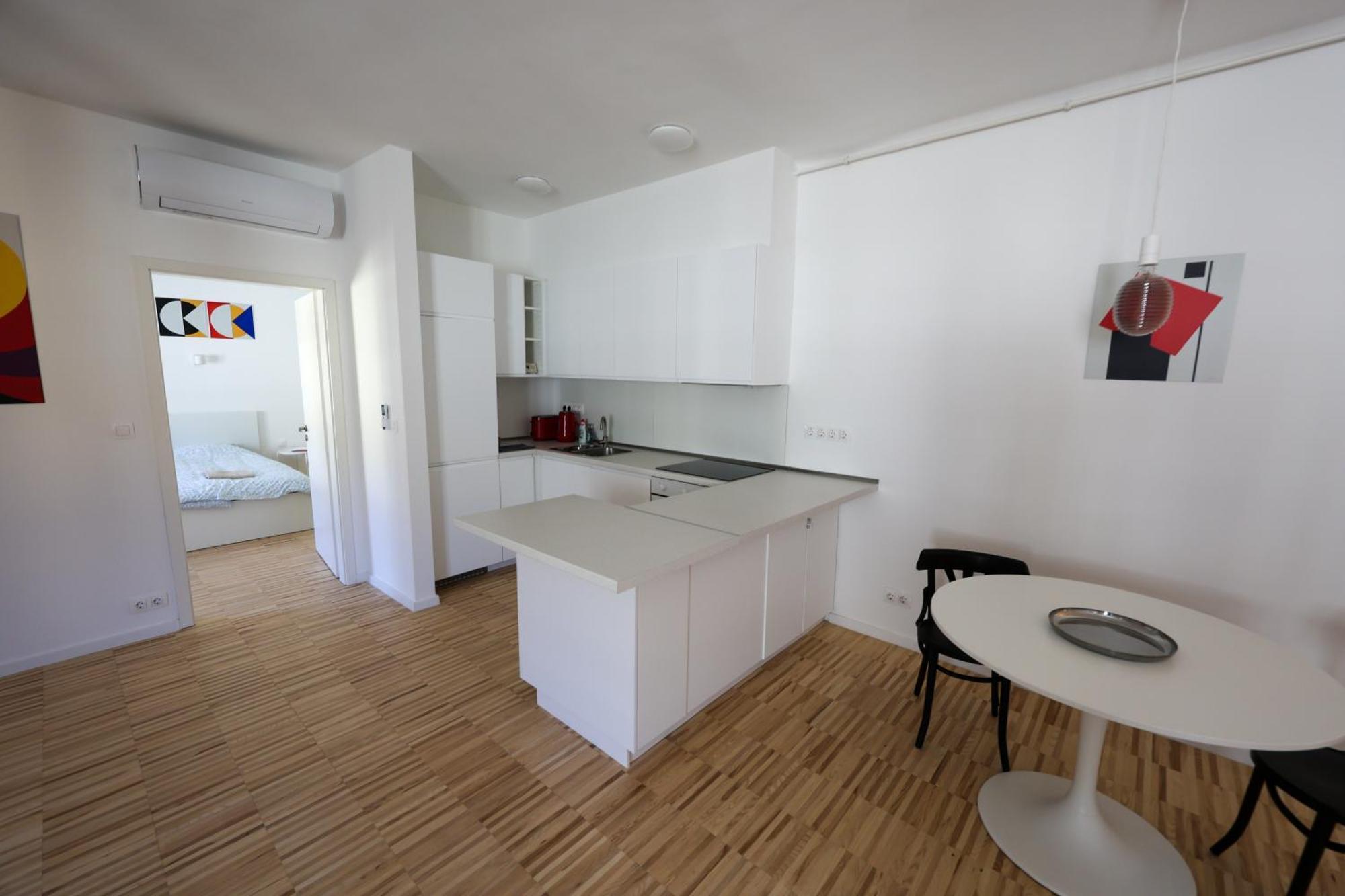 U6 Center By The Danube Apartamento *