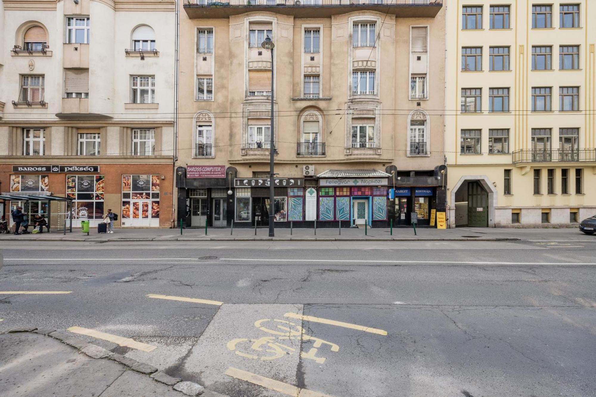 Budapestayz - Baross Budapest