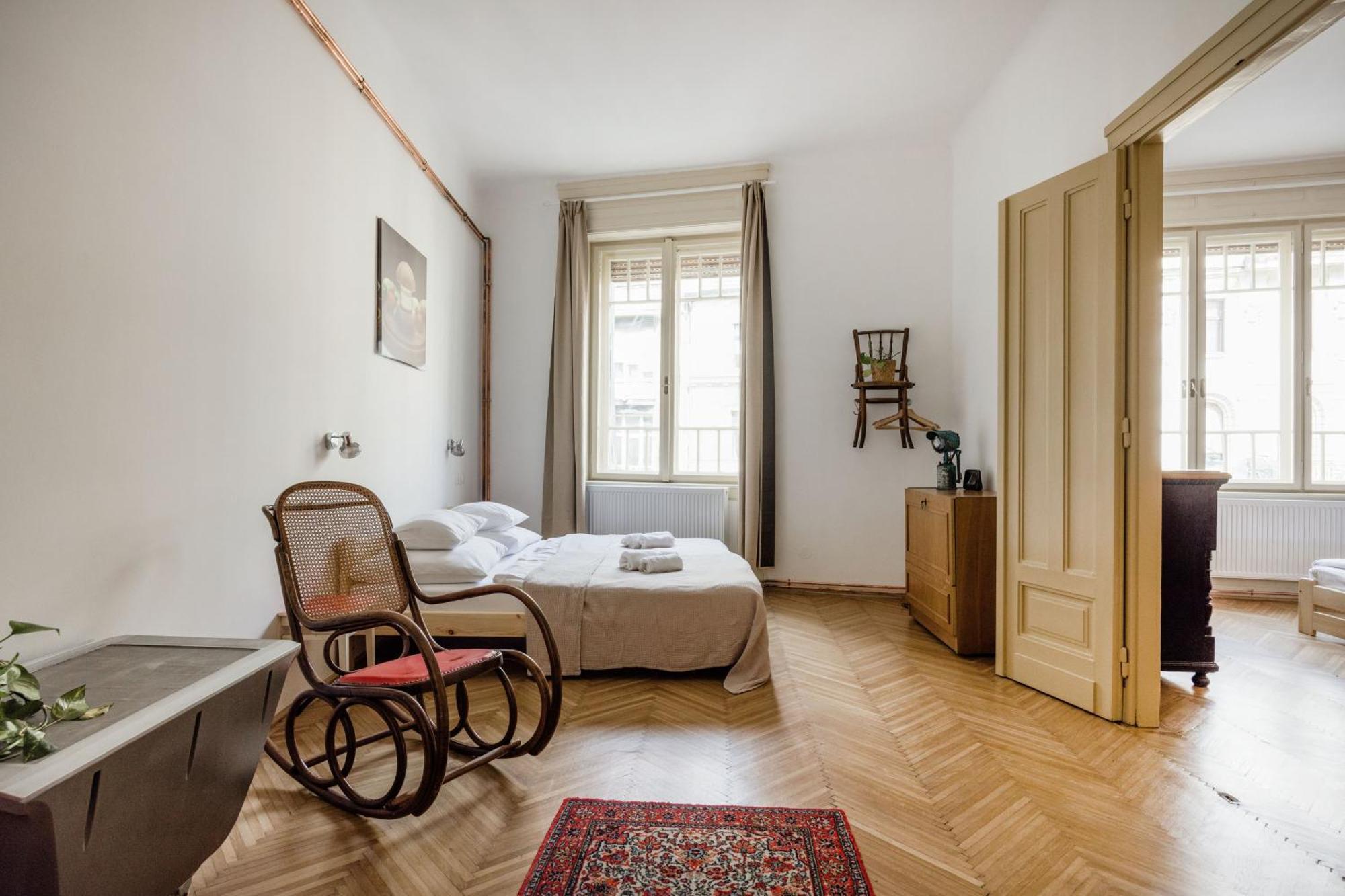 Budapestayz - Baross Apartament *