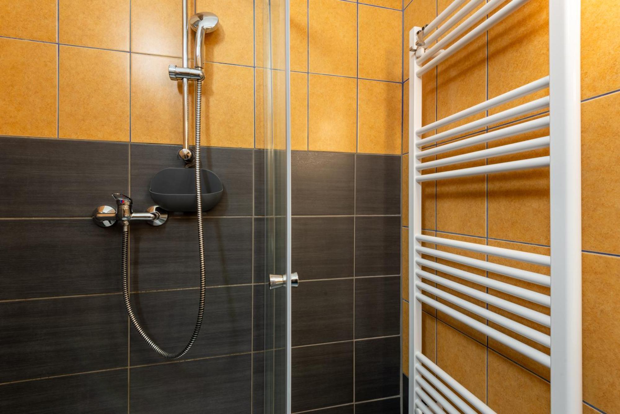 Apartamento With Good Transport Link 2