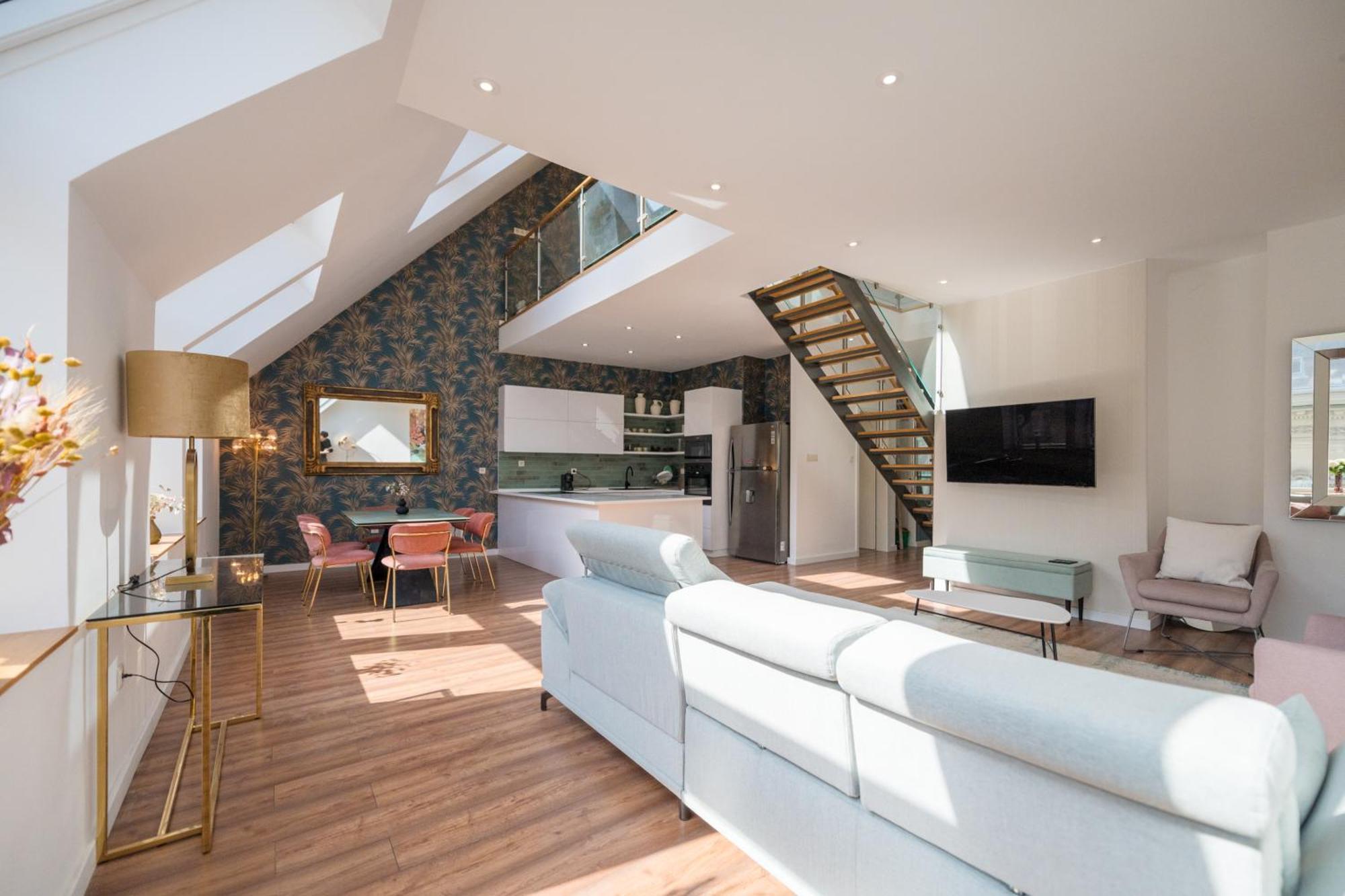 Luxury 3 Bedroom, 3 Bathroom Loft With Terrace At Opera Apartmán