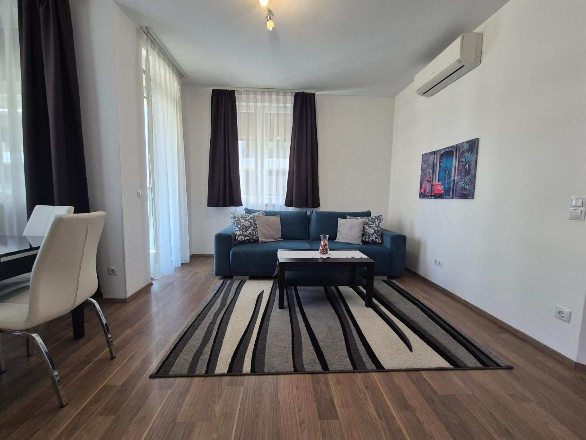 Aparthotel Corvin 4*