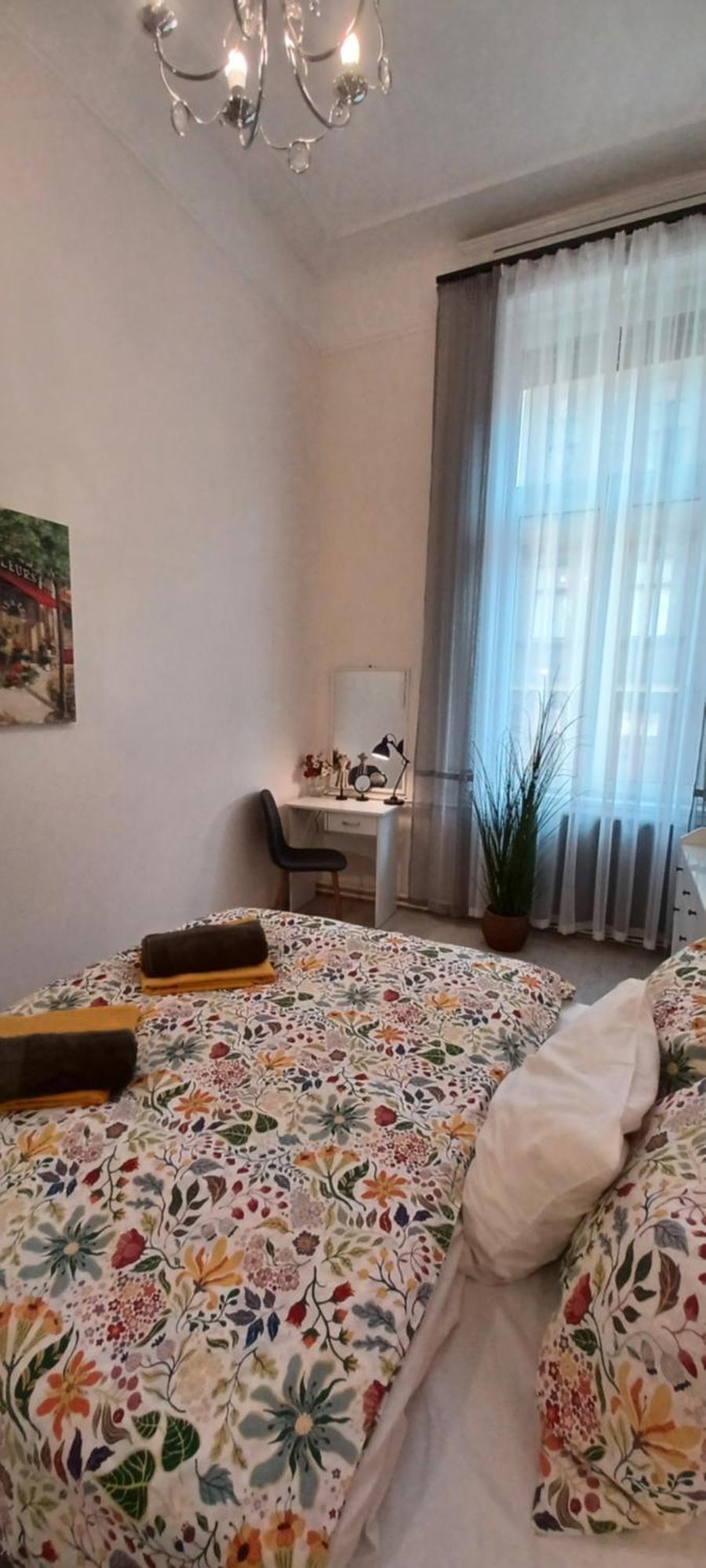 Apartment Palace