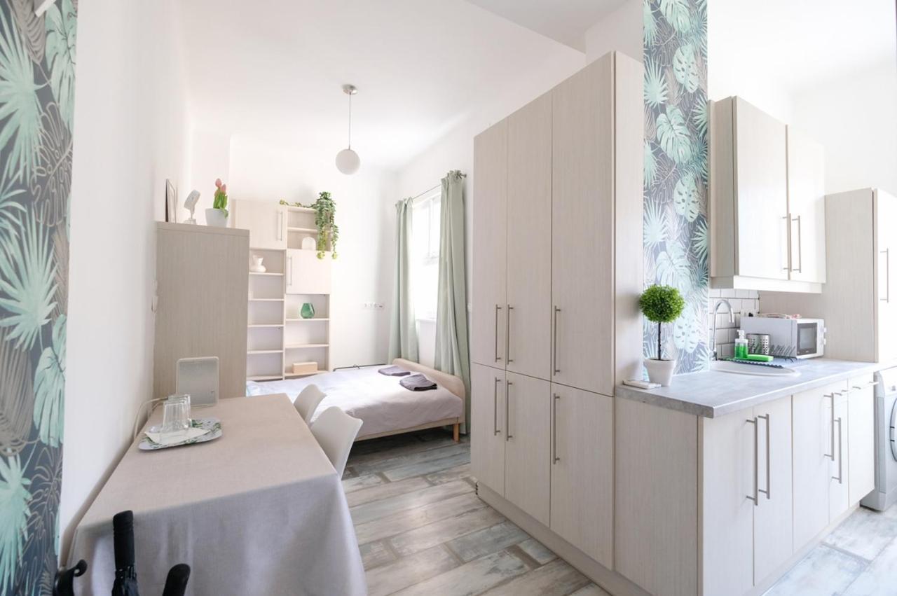 Apartment Bem By Small