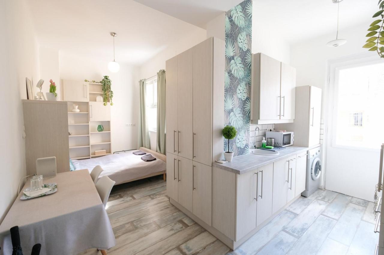Apartment Bem By Small *