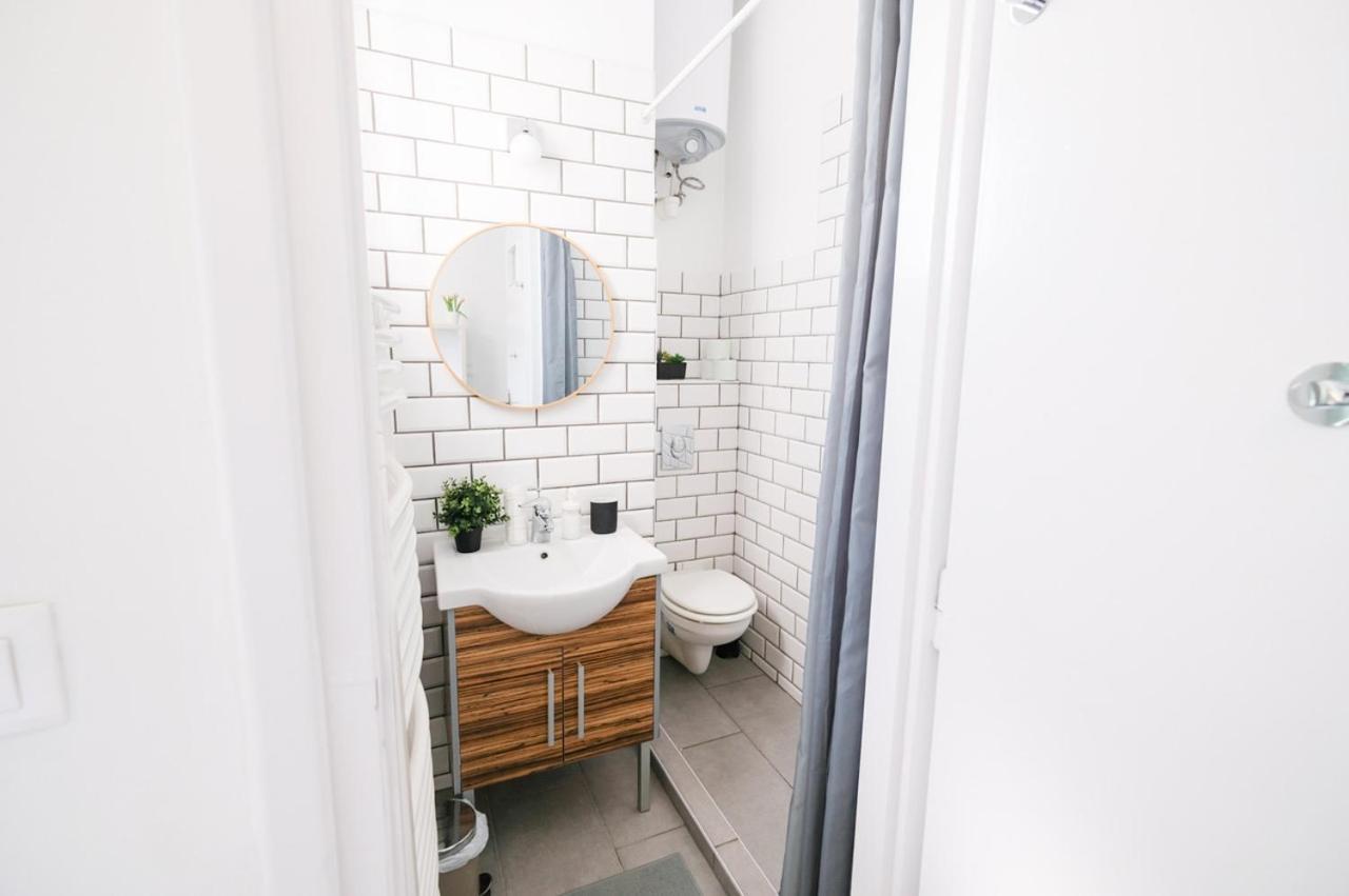 Apartment Bem By Small
