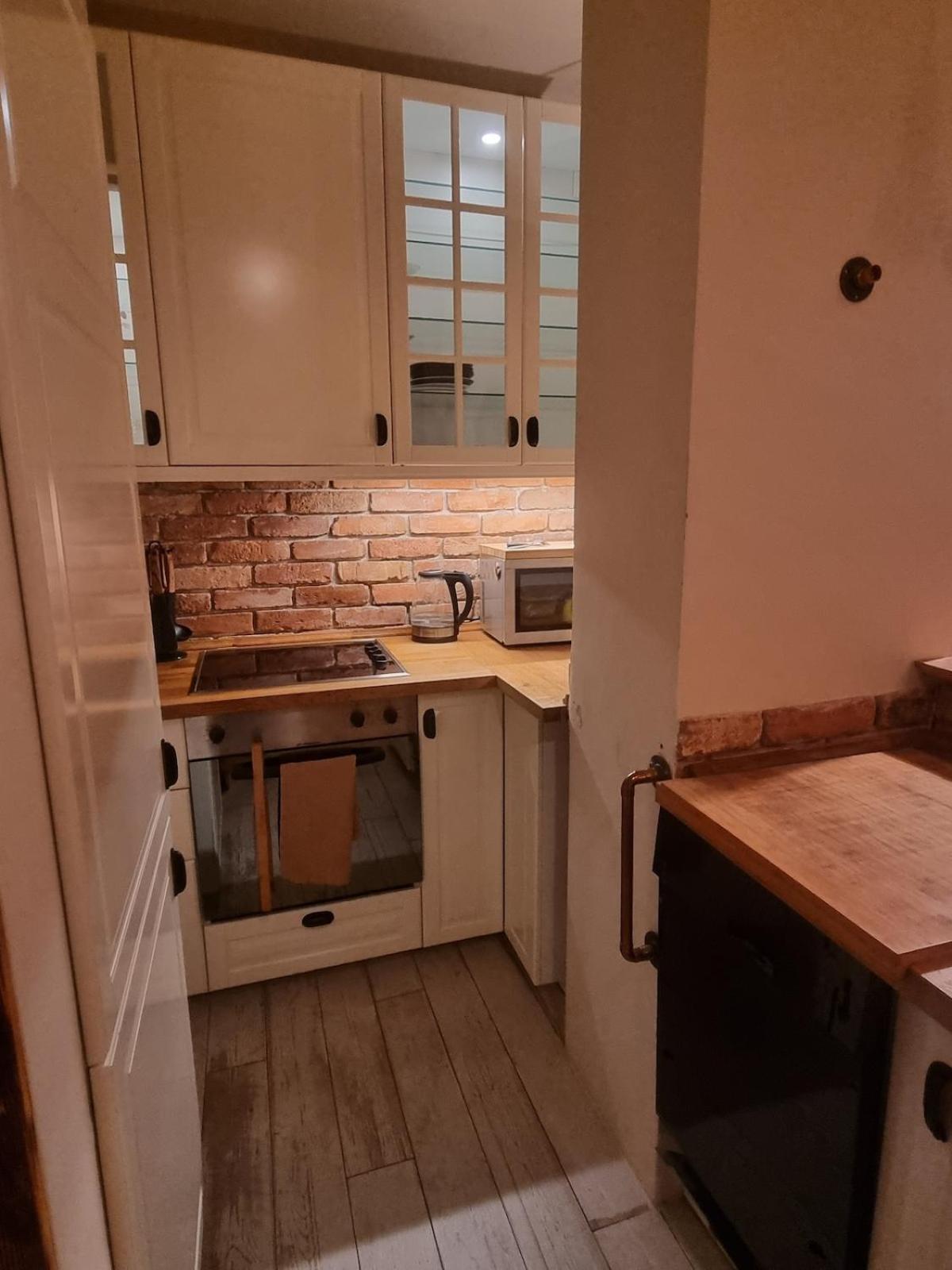 Center House Full With Garden Apartment Budapest