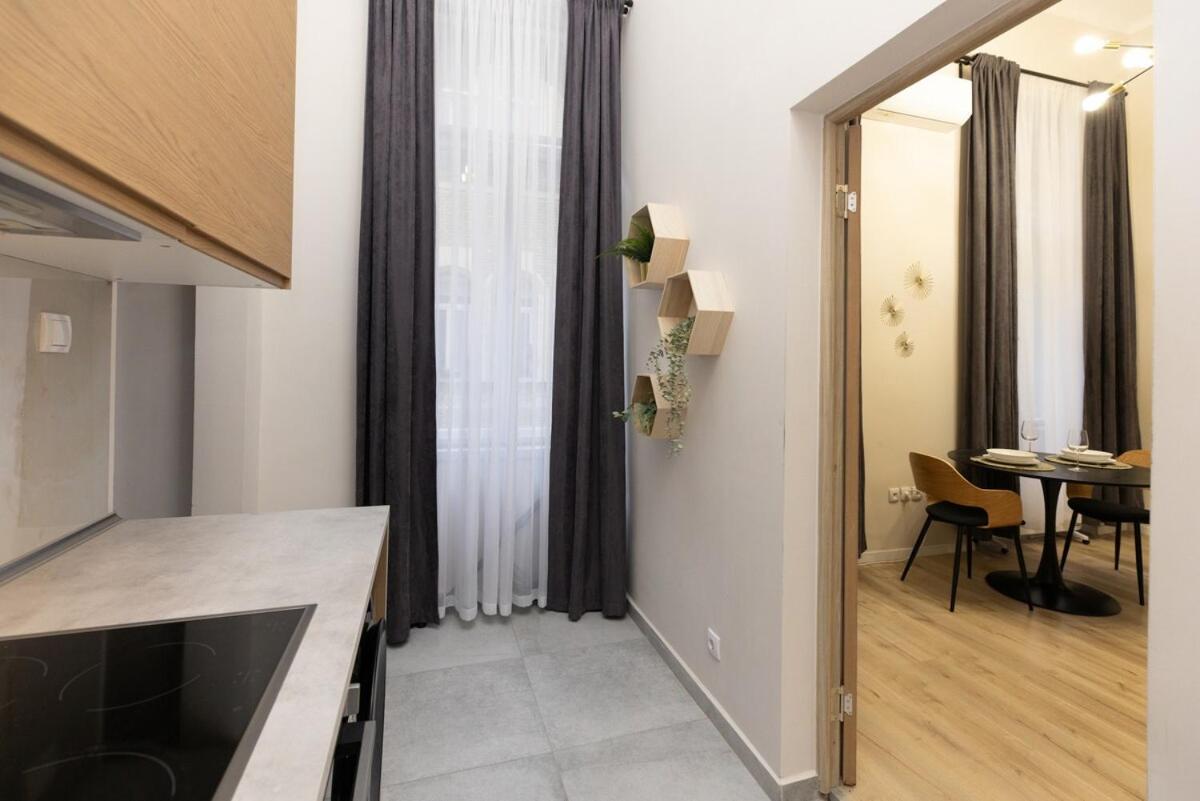 Center 2 Bedroom Apartment! Appartamento Budapest