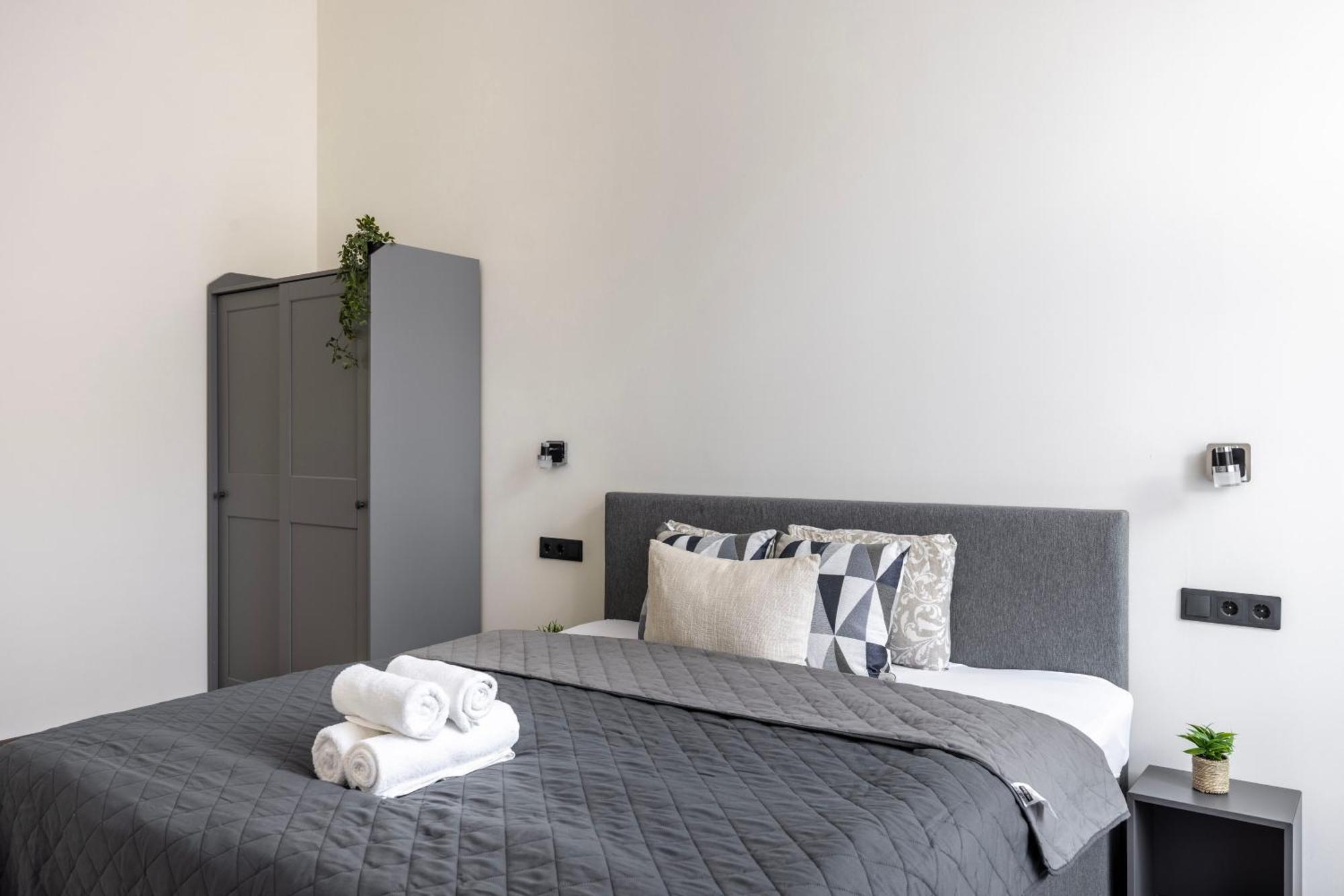 Exclusive & Grand Astoria In The Heart Of *