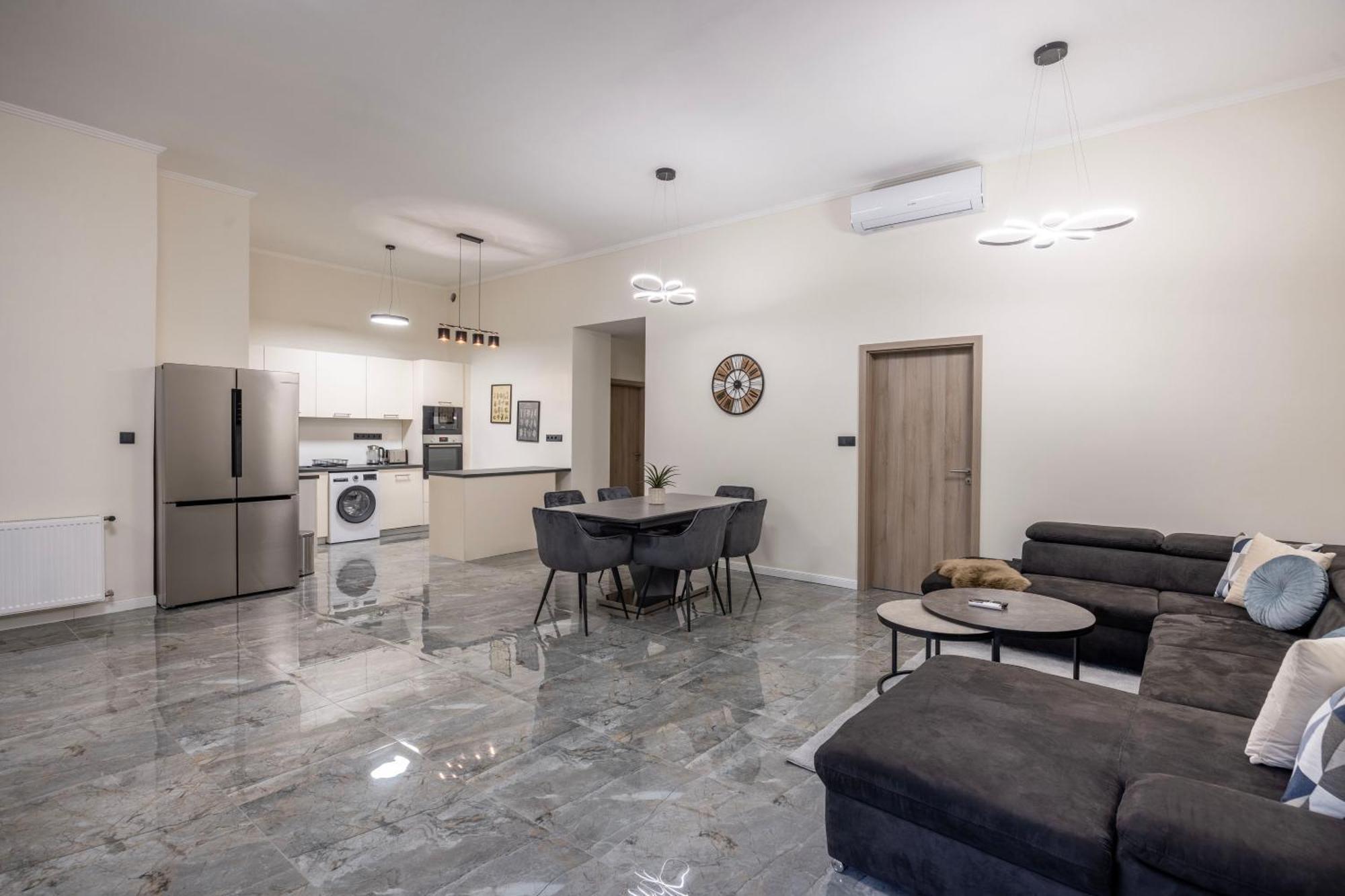 Apartmán Exclusive & Grand Astoria In The Heart Of