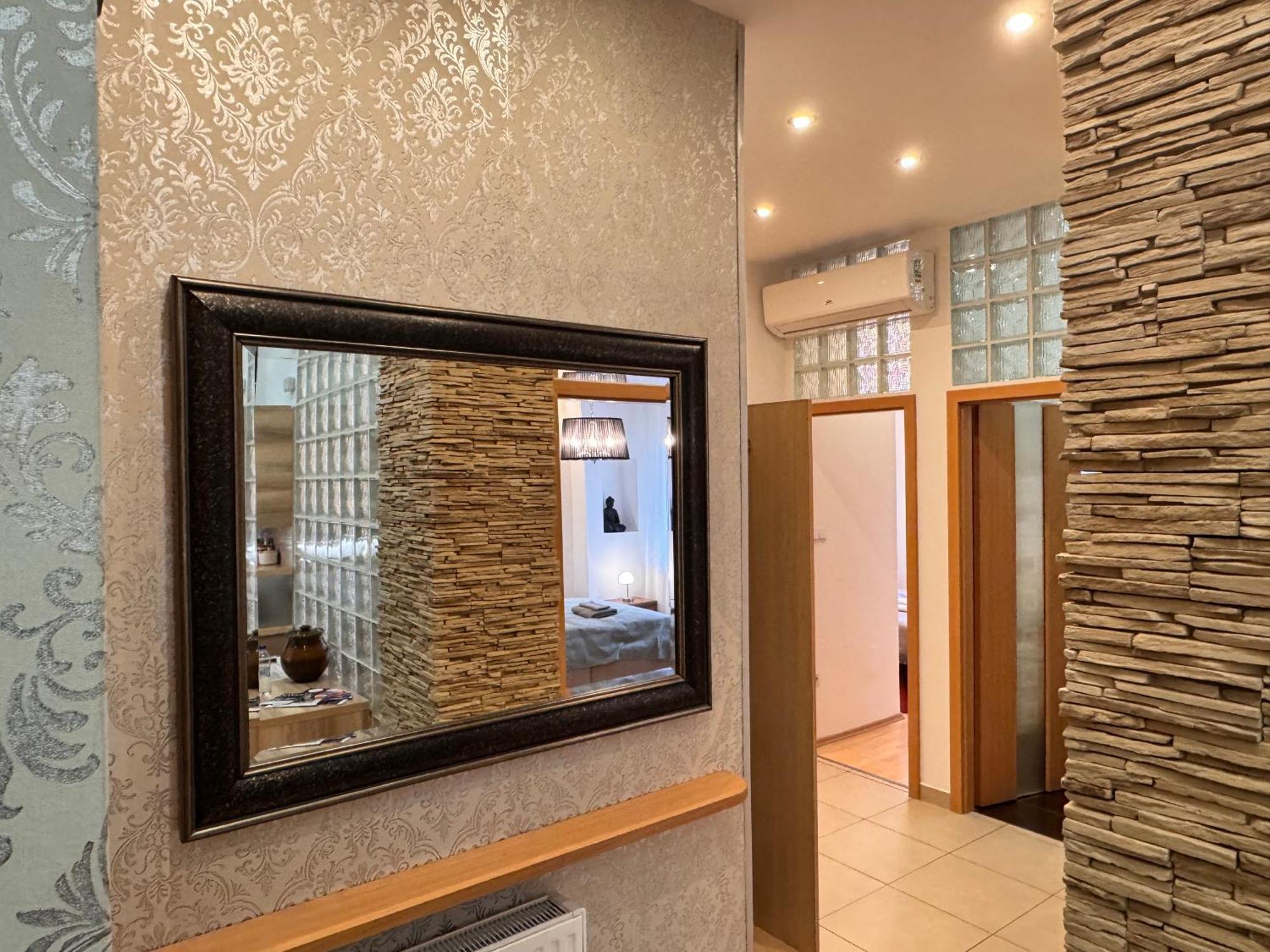 Hollan49 Luxury At The Danube, *