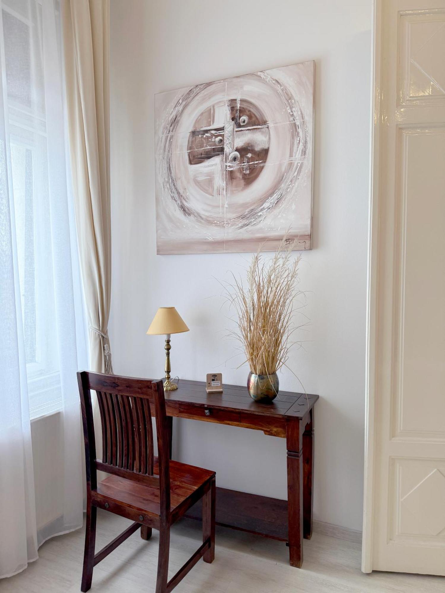 Elegant 125m2 In Center Of Apartmán
