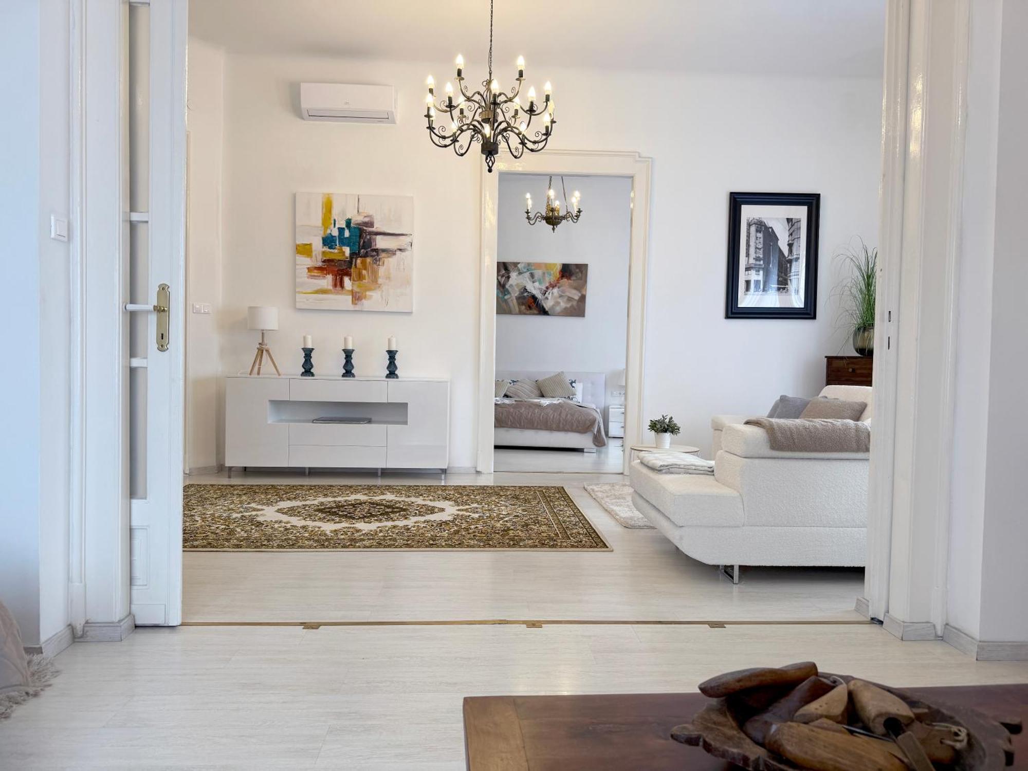 Elegant 125m2 In Center Of *