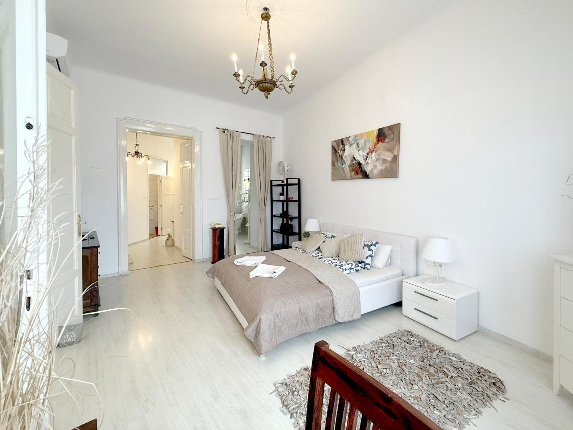 Elegant 125m2 In Center Of *
