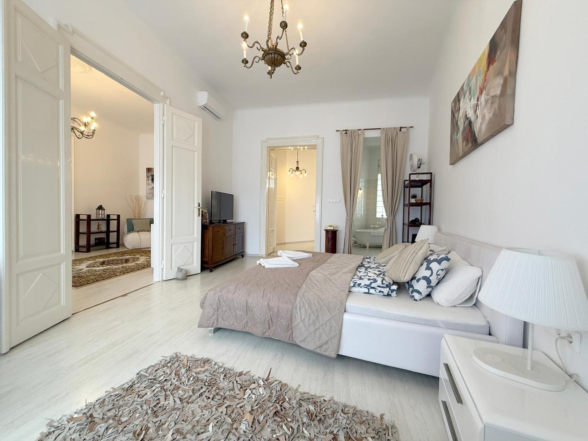 Elegant 125m2 In Center Of *