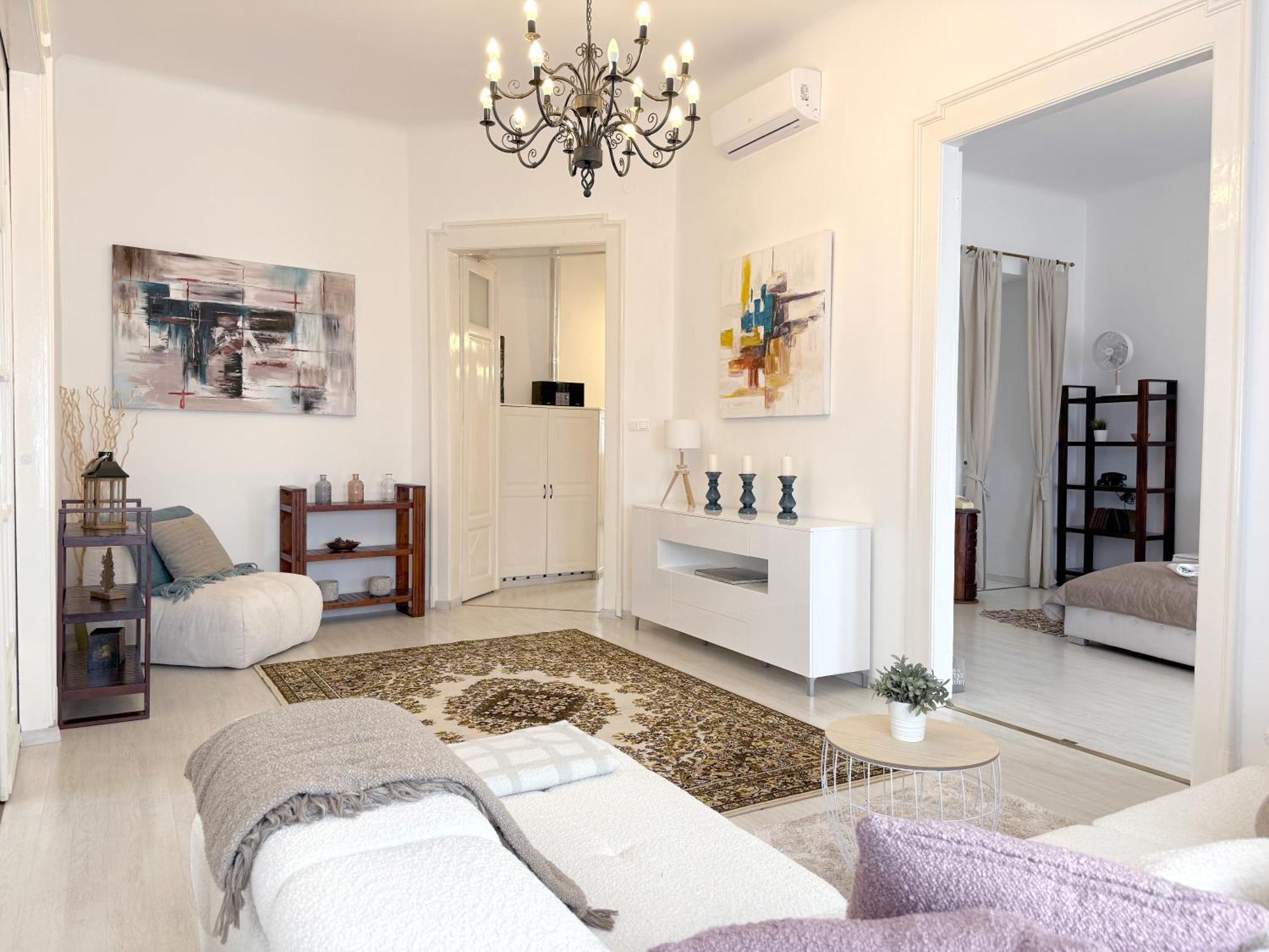 Elegant 125m2 In Center Of * Budapest