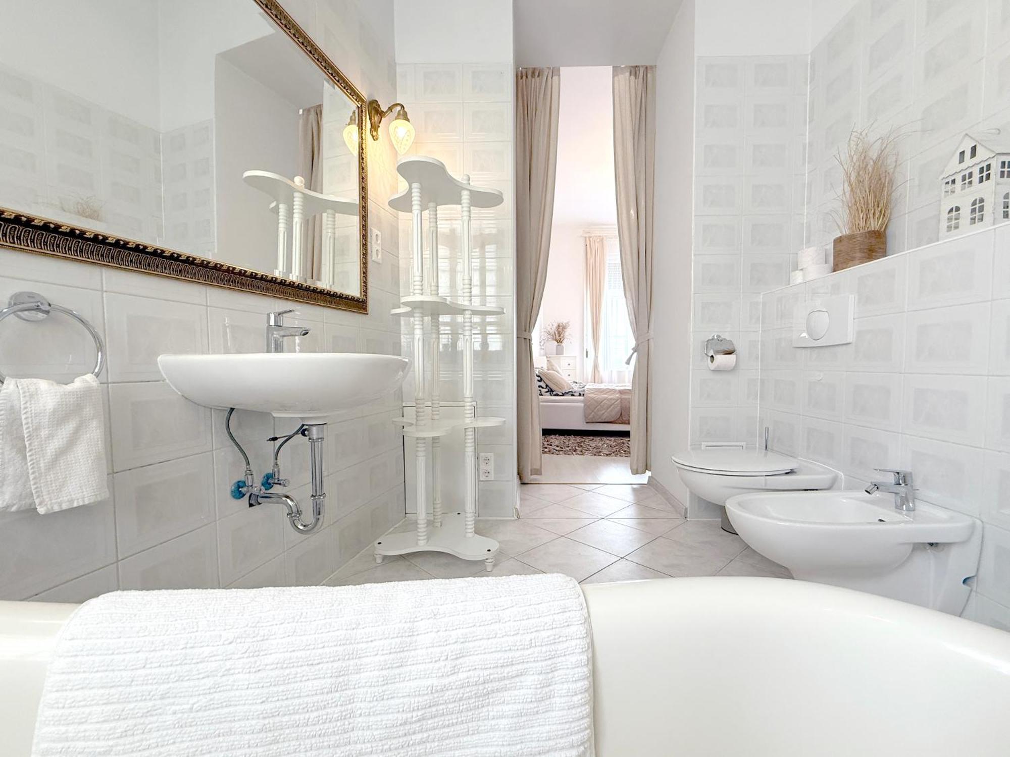 Elegant 125m2 In Center Of *