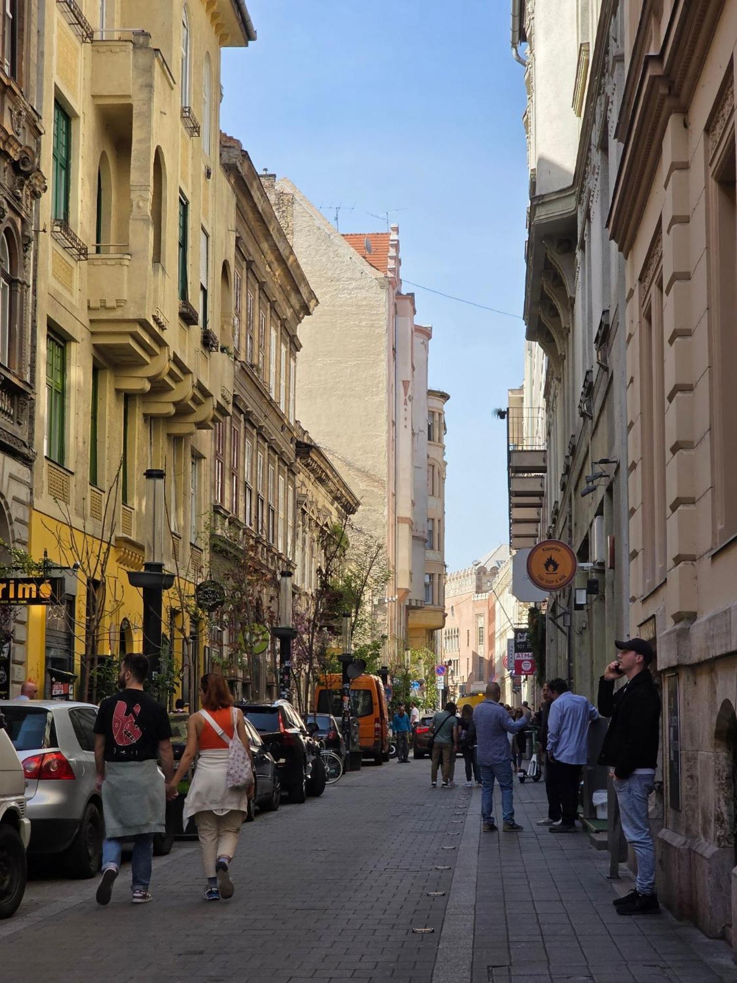 Artlovers' Flat - Kazinczy Street Apartmán *