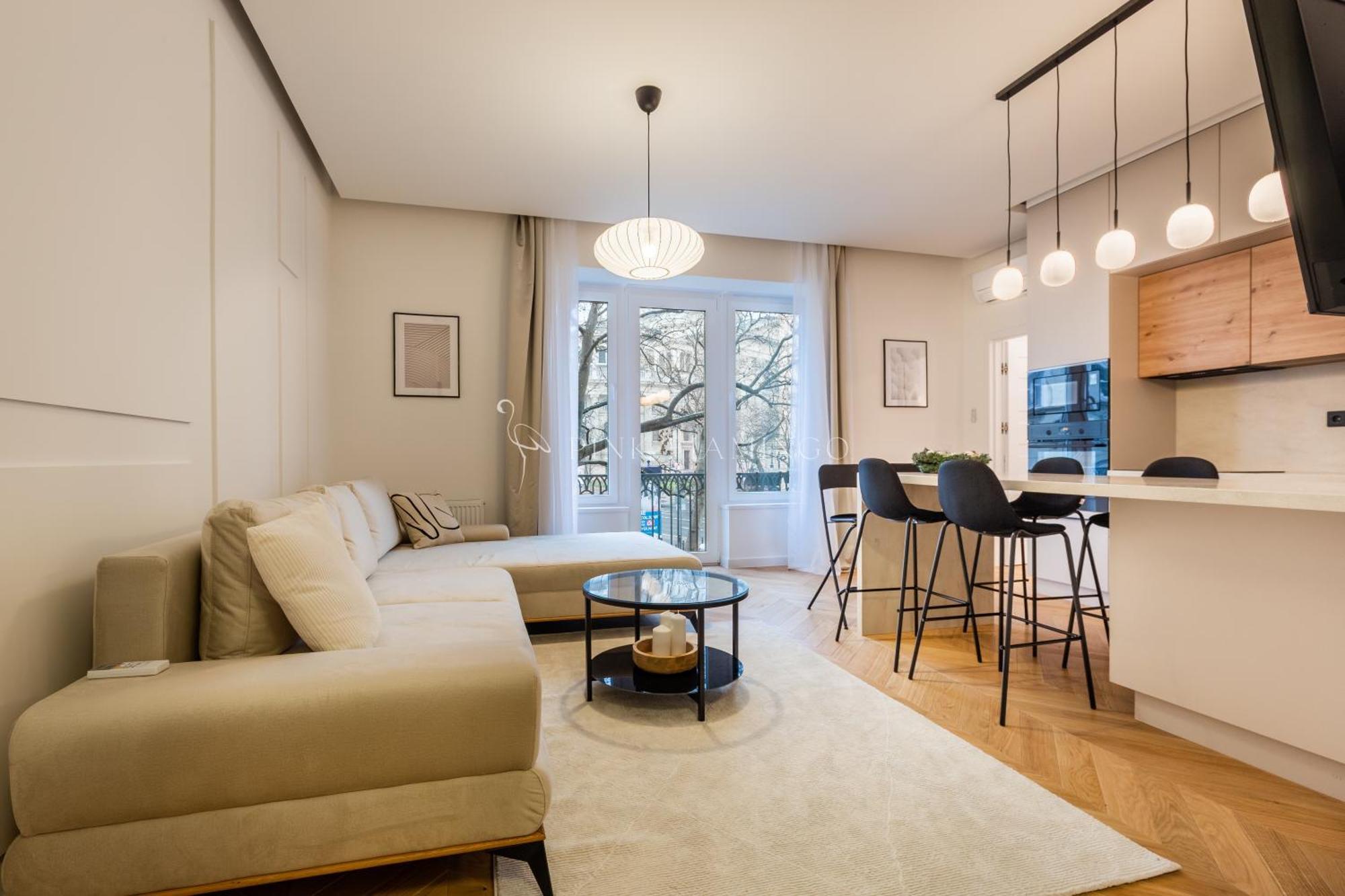 Apartment Pink Flamingo I Basilica Panorama With Parking Budapest