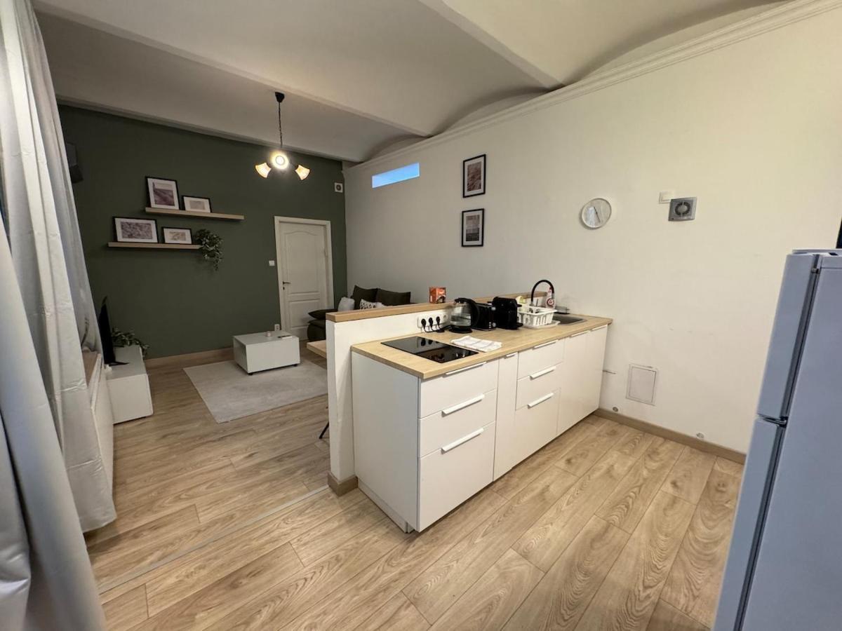 V17 Duplex At Westend Mall Apartamento *