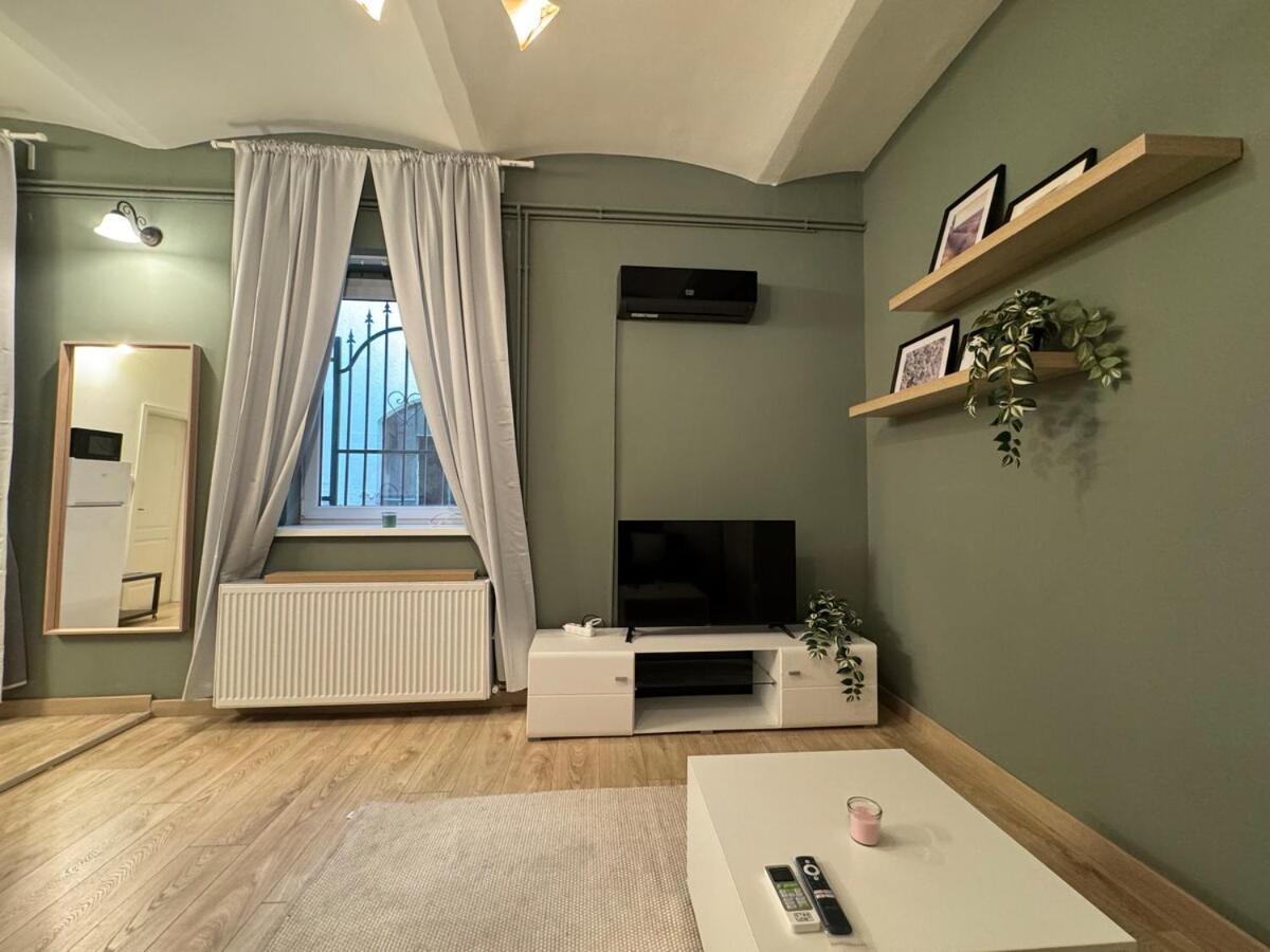 Apartamento V17 Duplex At Westend Mall *