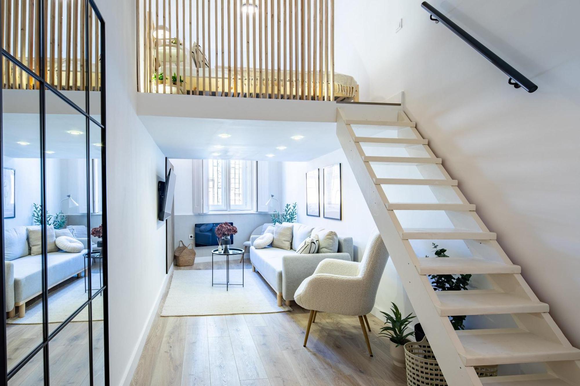 - Modern - Superb Style Apartment *