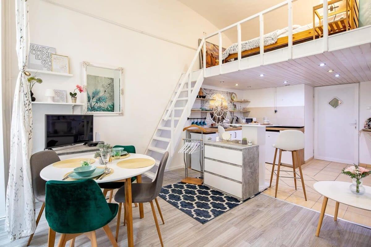 Charming Cozy Downtown Heaven For 2 Apartmán *