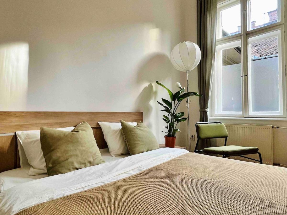 Apartment Your Charming And Spacious Historical