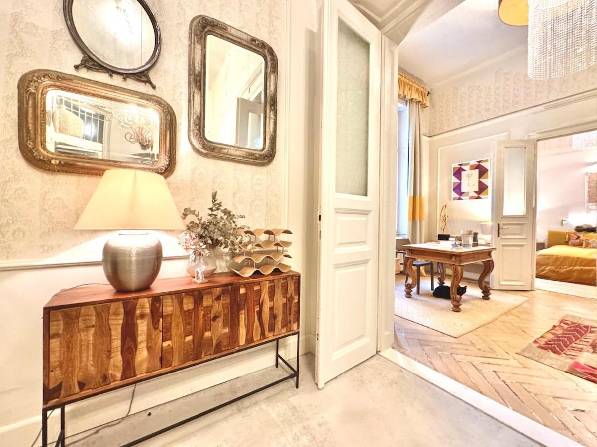 Apartament Andrassy Palace-stylish 2 *