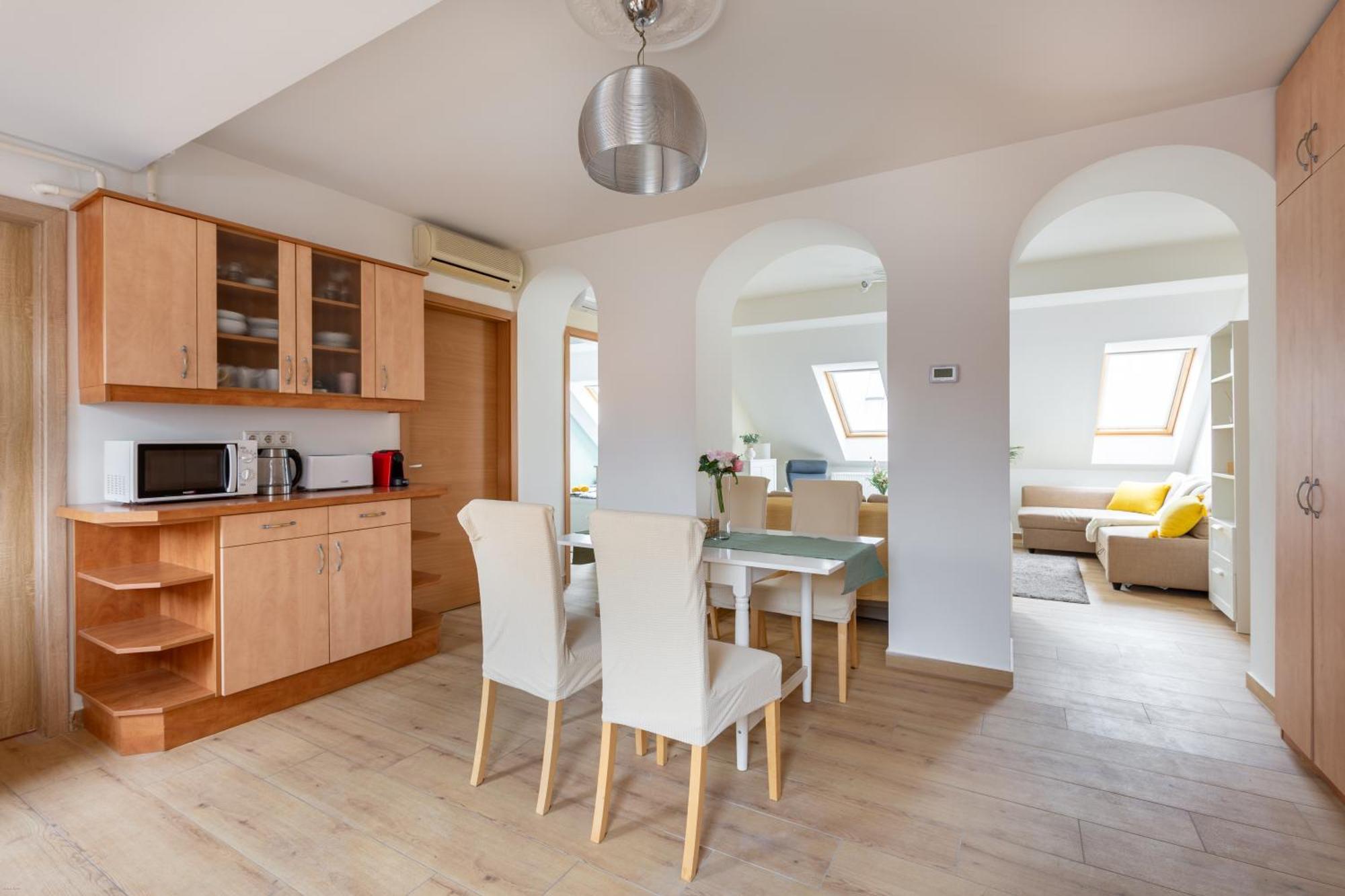 Penthouse By Stn *