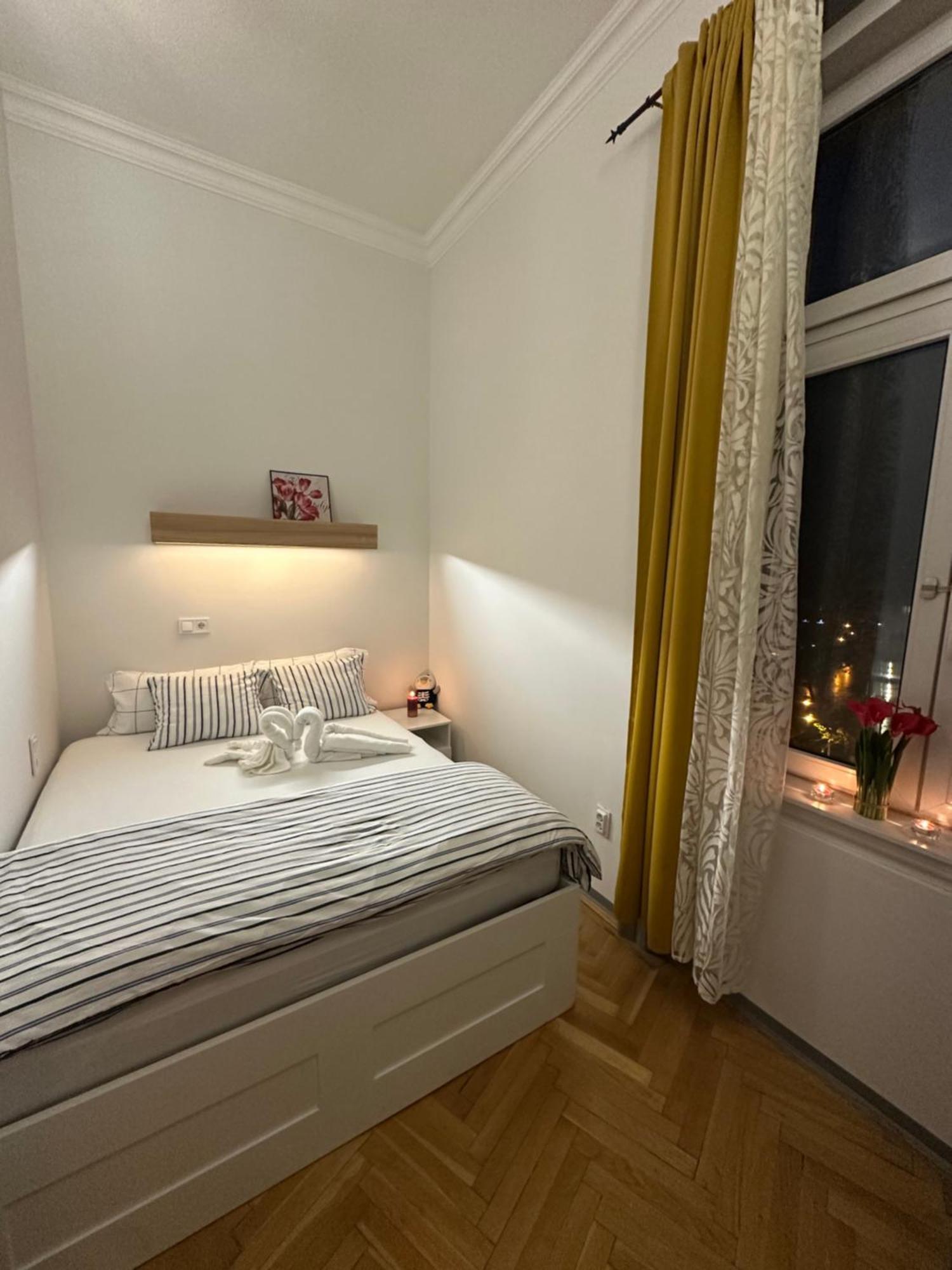 Saffron Center Panoramic Balcony Lejlighed *
