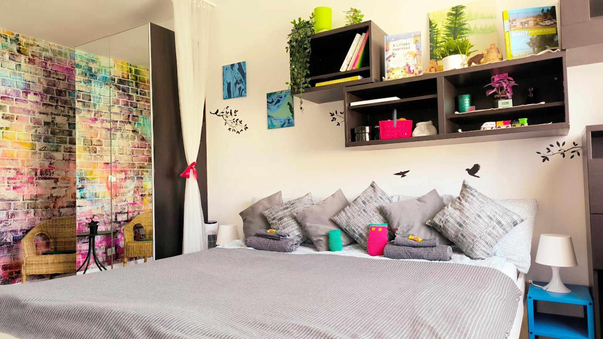 Viva - Cosy Flat In - Free Parking Apartman *