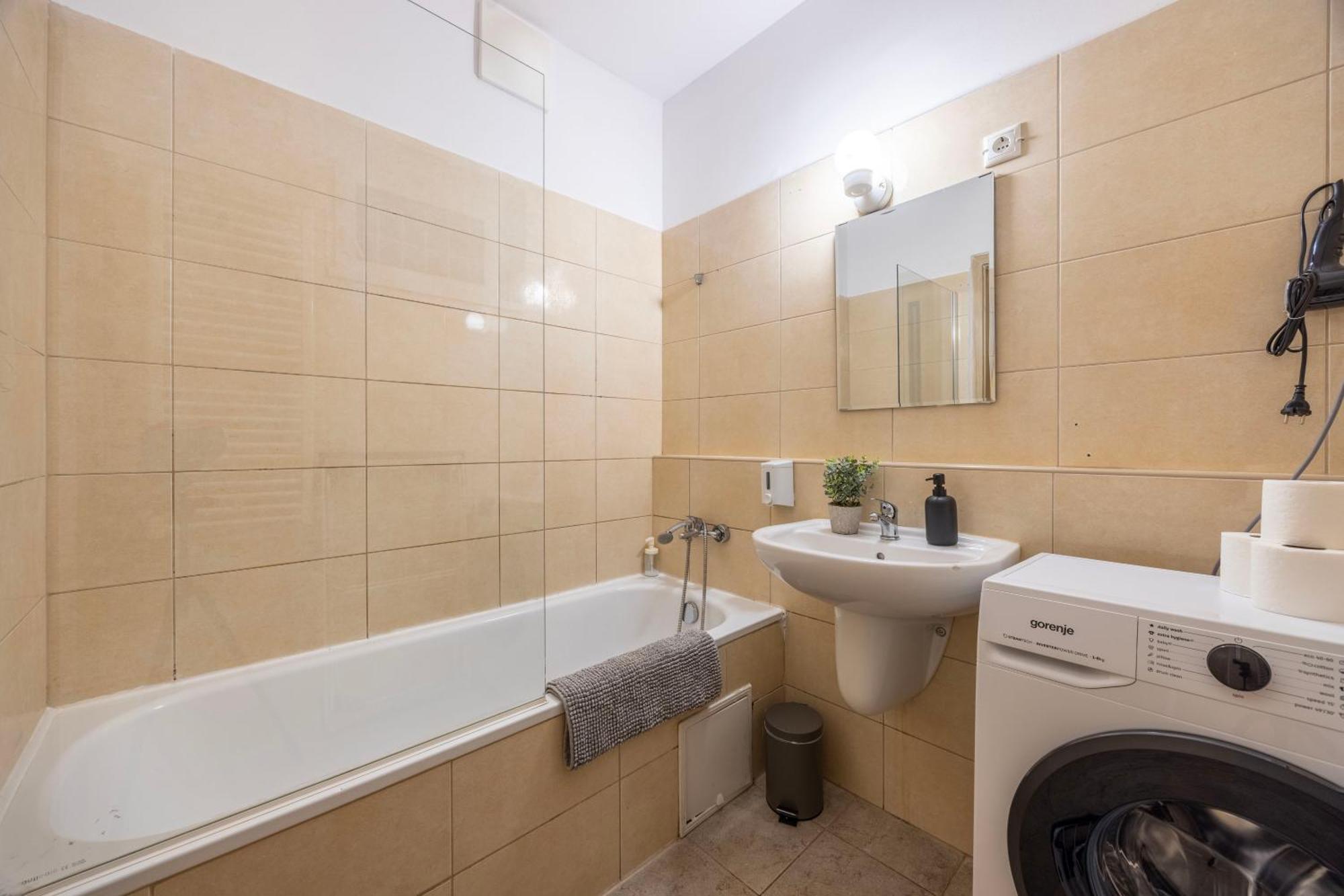 Cozy Sweet Hideaway In The Heart Of Budapest