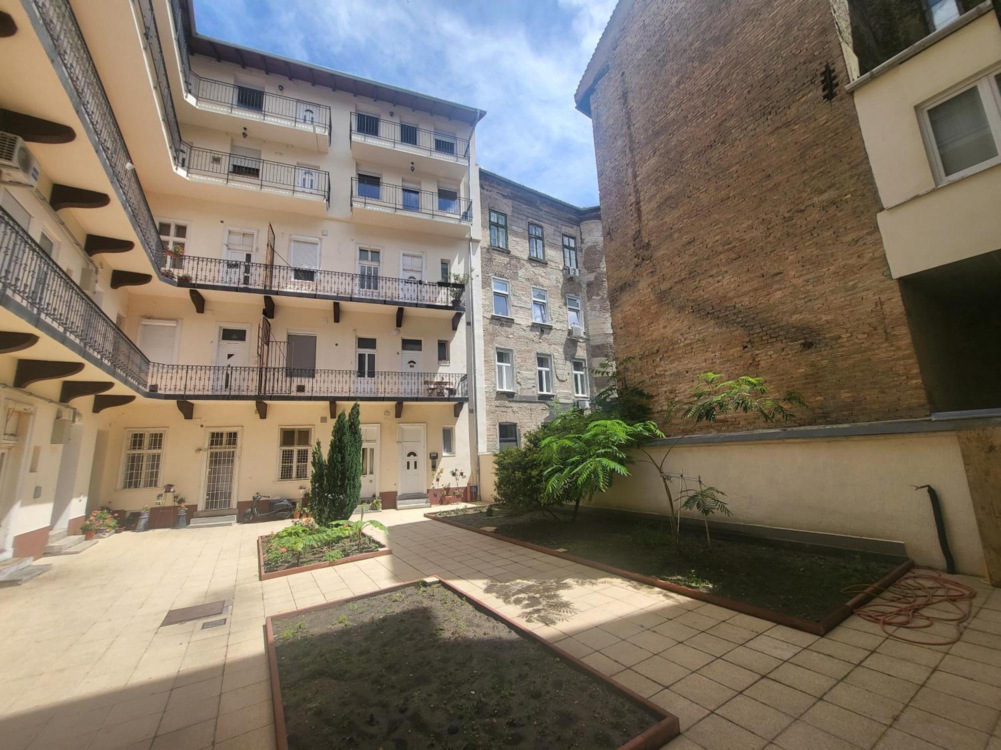Apartment Rottenbiller Gardens 5 Budapest