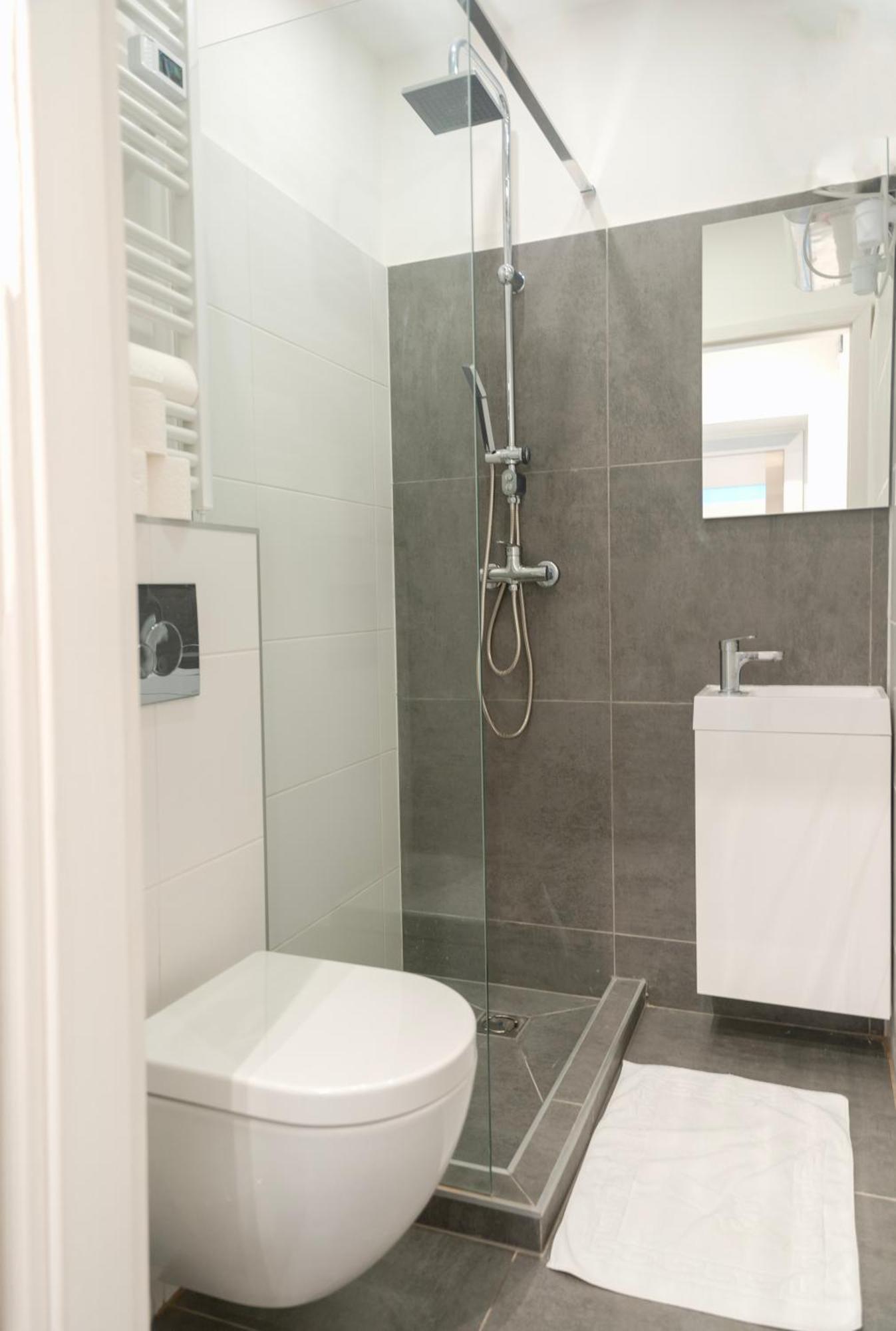 Minimalistic & Cozy On Joseph Boulevard Apartamento