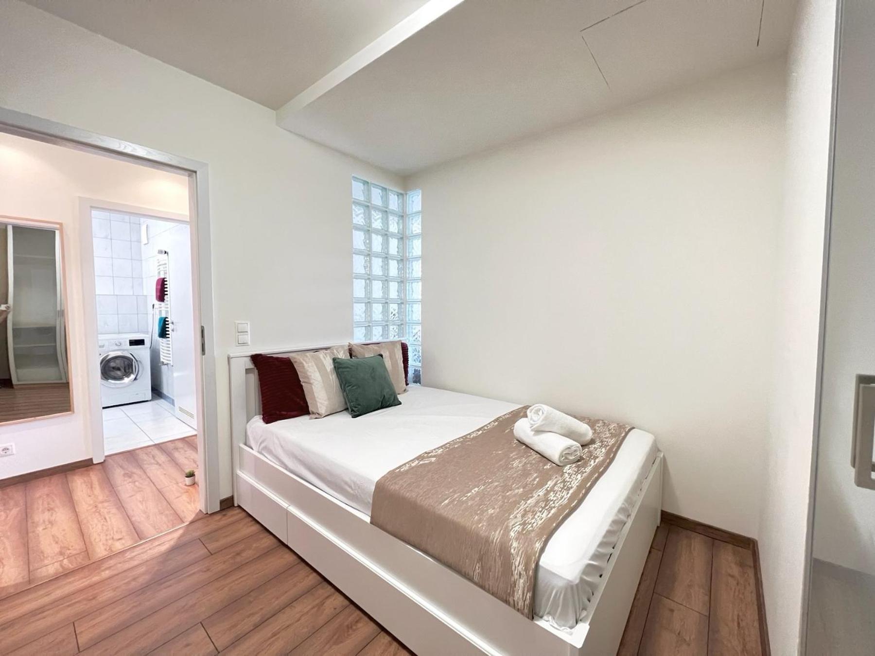 Lägenhet Luxury With A Beautiful View Of The Danube, Free - Wellness And Car Parking In The Center Of The