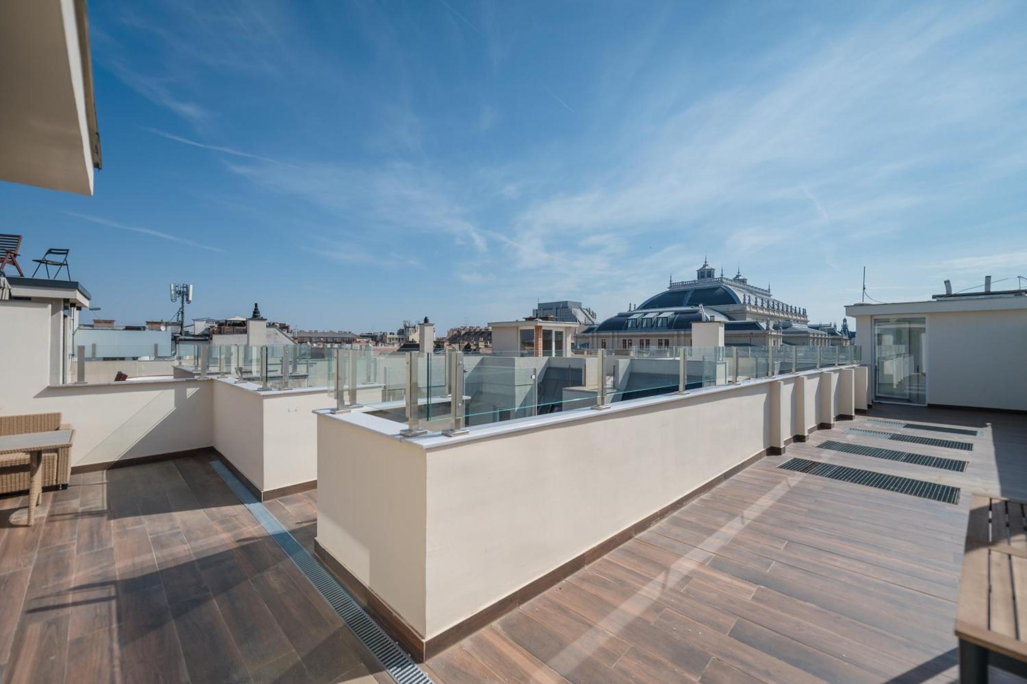 Luxury 5 Bedroom 5 Bathroom Penthouse By The Opera Budapest