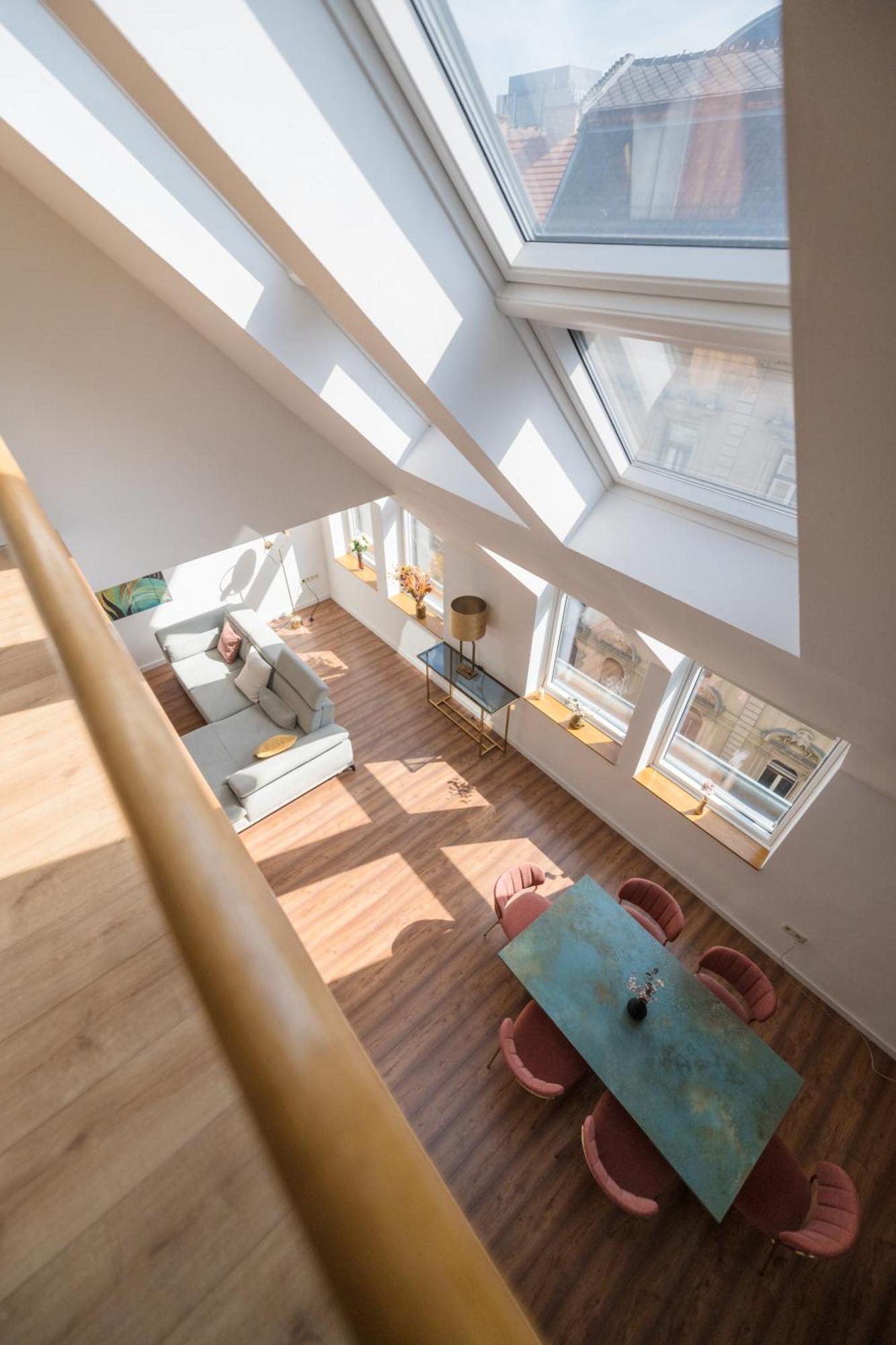 Luxury 5 Bedroom 5 Bathroom Penthouse By The Opera Appartamento Budapest