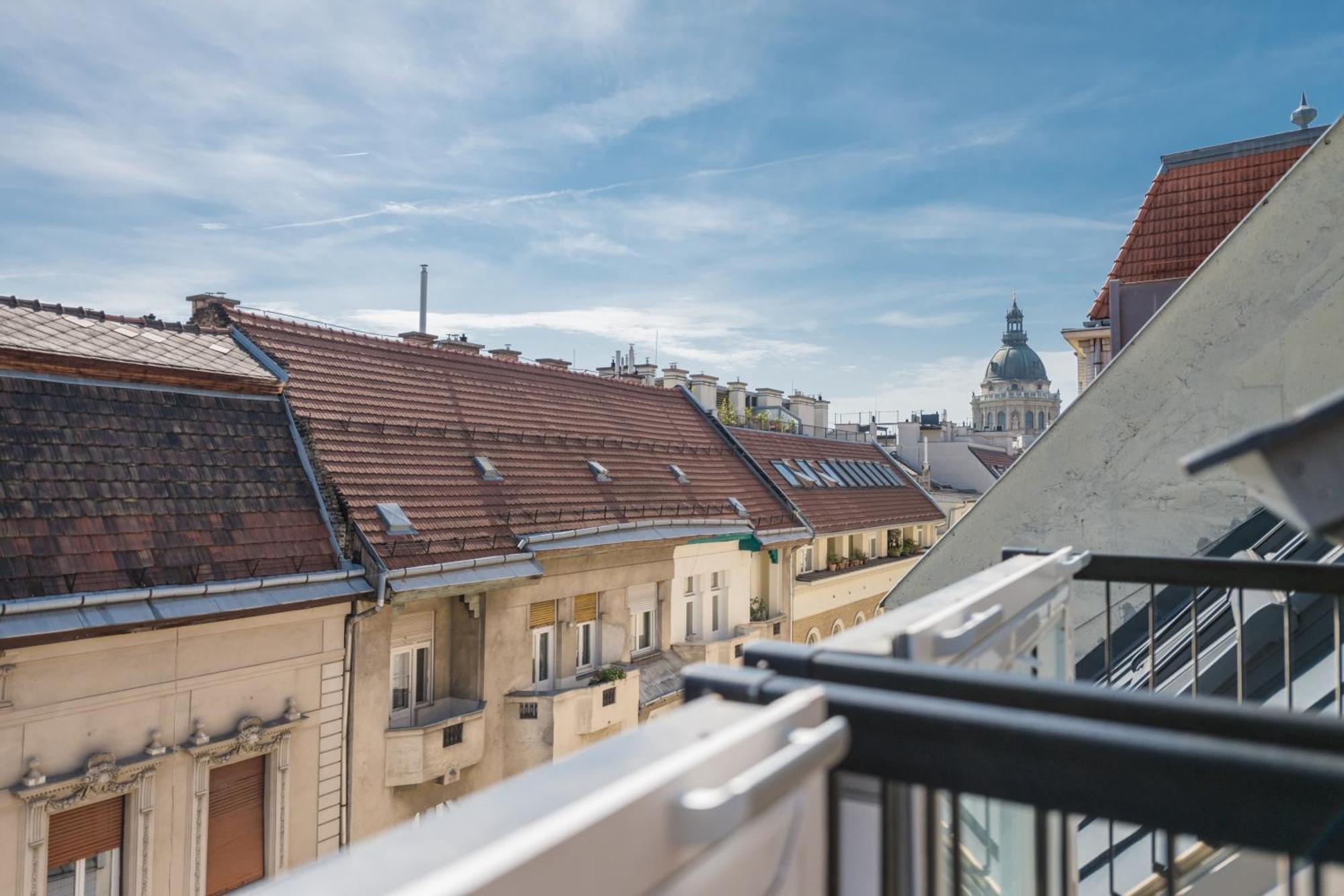 Luxury 5 Bedroom 5 Bathroom Penthouse By The Opera * Budapest